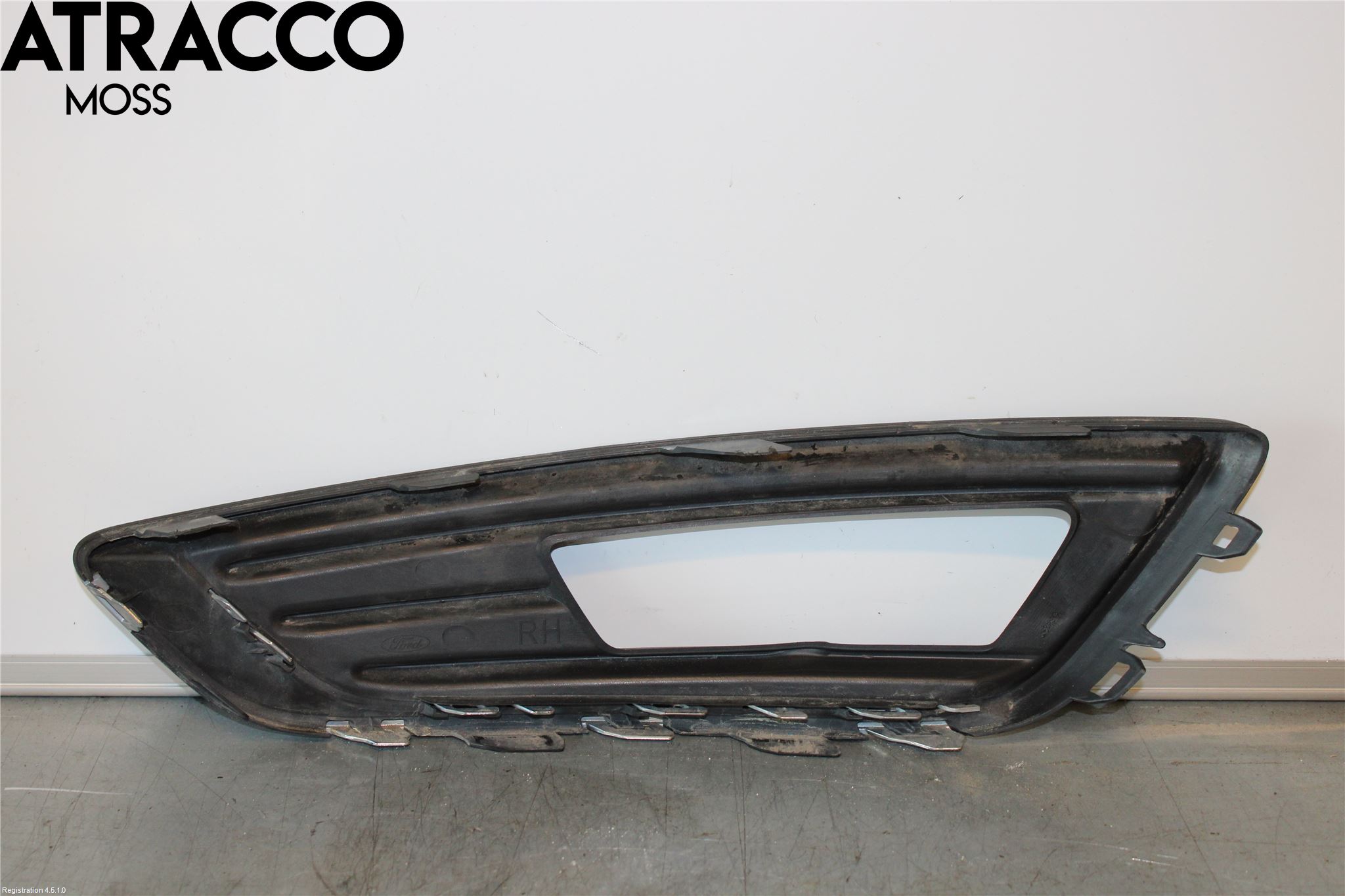 Ford FOCUS 15-18 Dimljussarg Fram