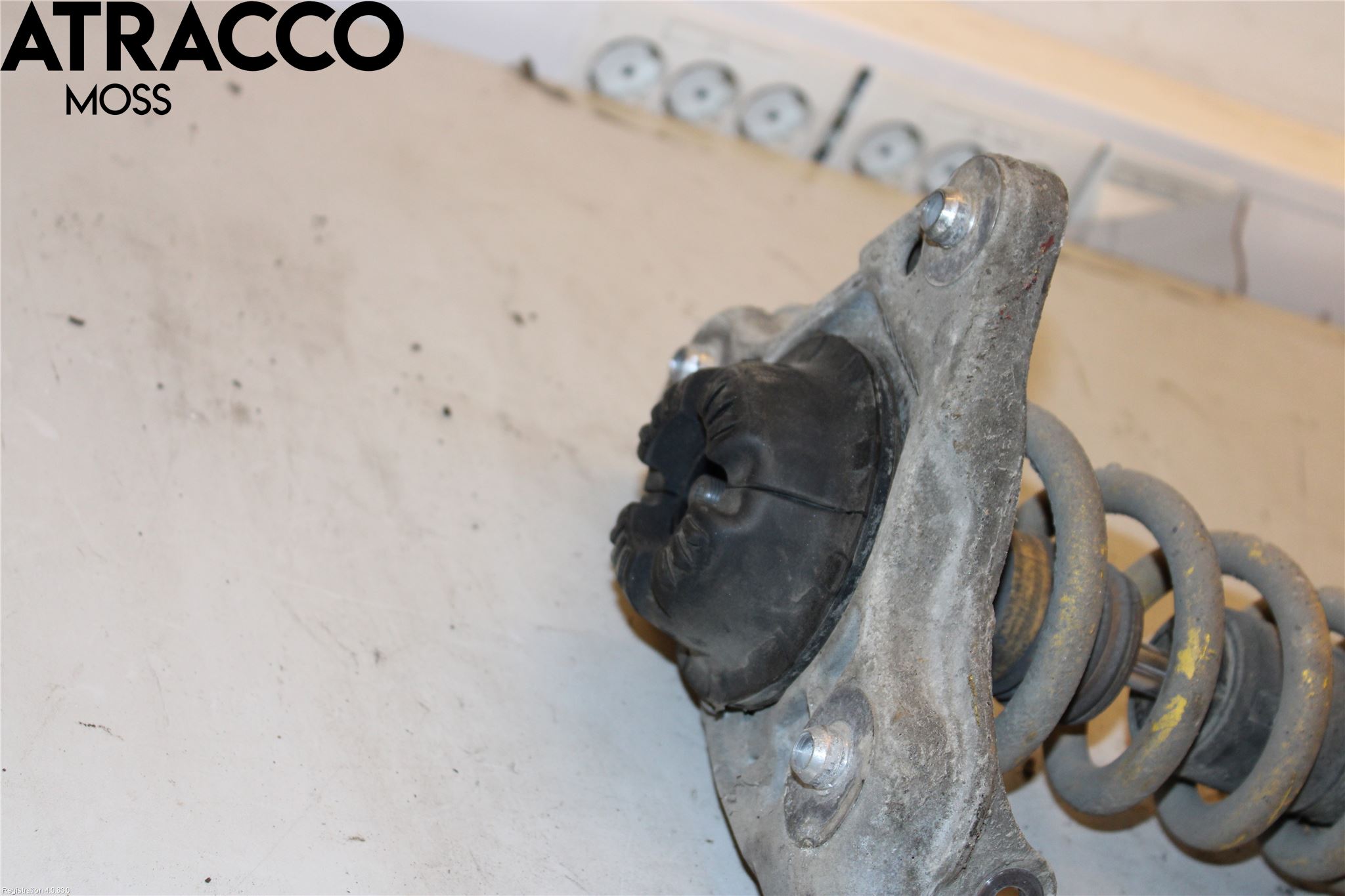 Audi A4/S4 05-07 Fjäderben Fram Höger