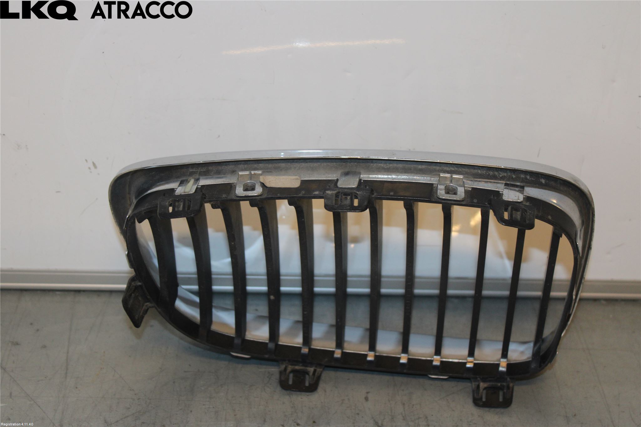 BMW 1 E87/81 5D/3D 03-11 Grilldel Vänster