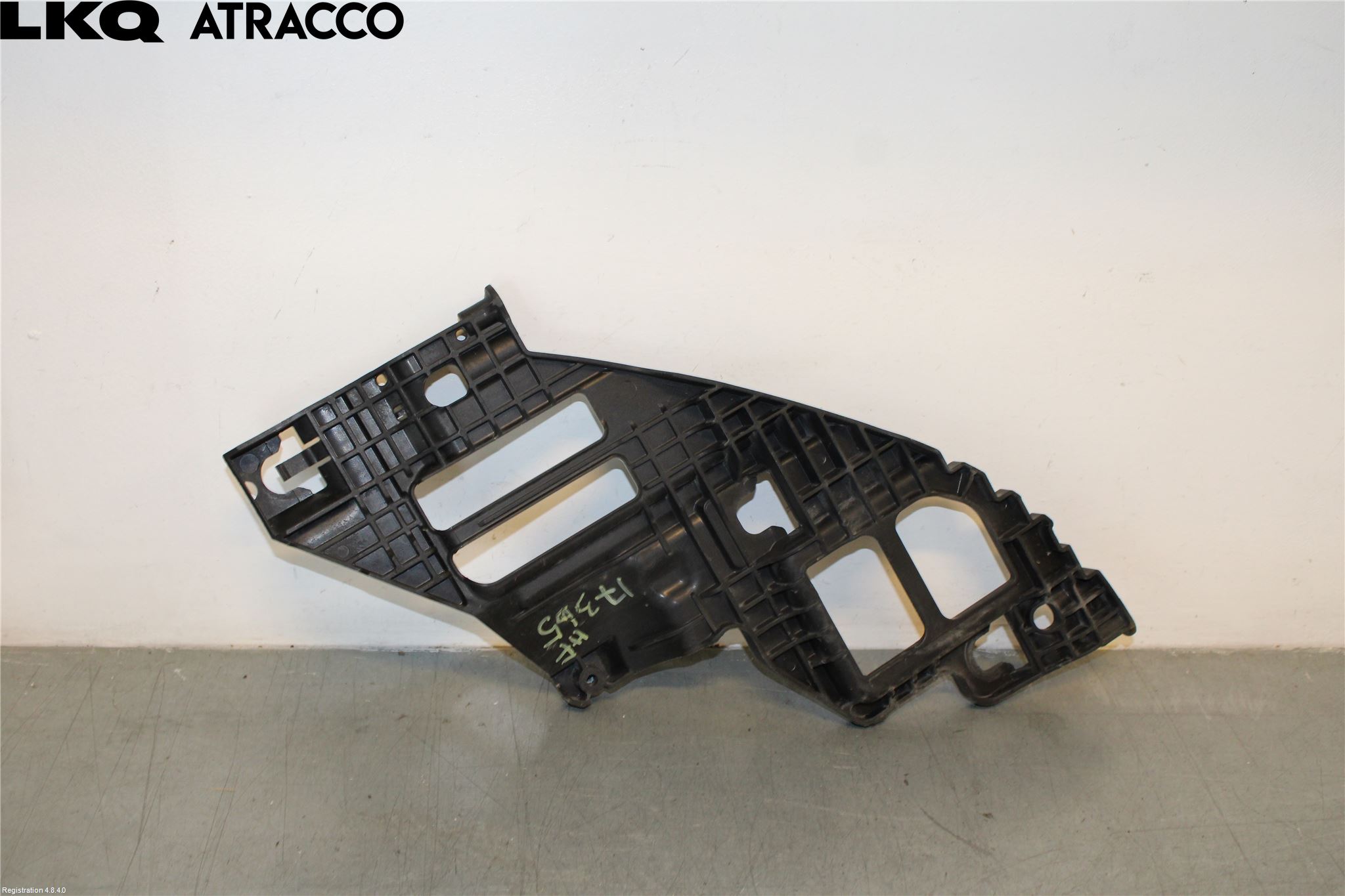 Volkswagen VW GOLF VI 09-13 Stötfångarbärjärn Fram
