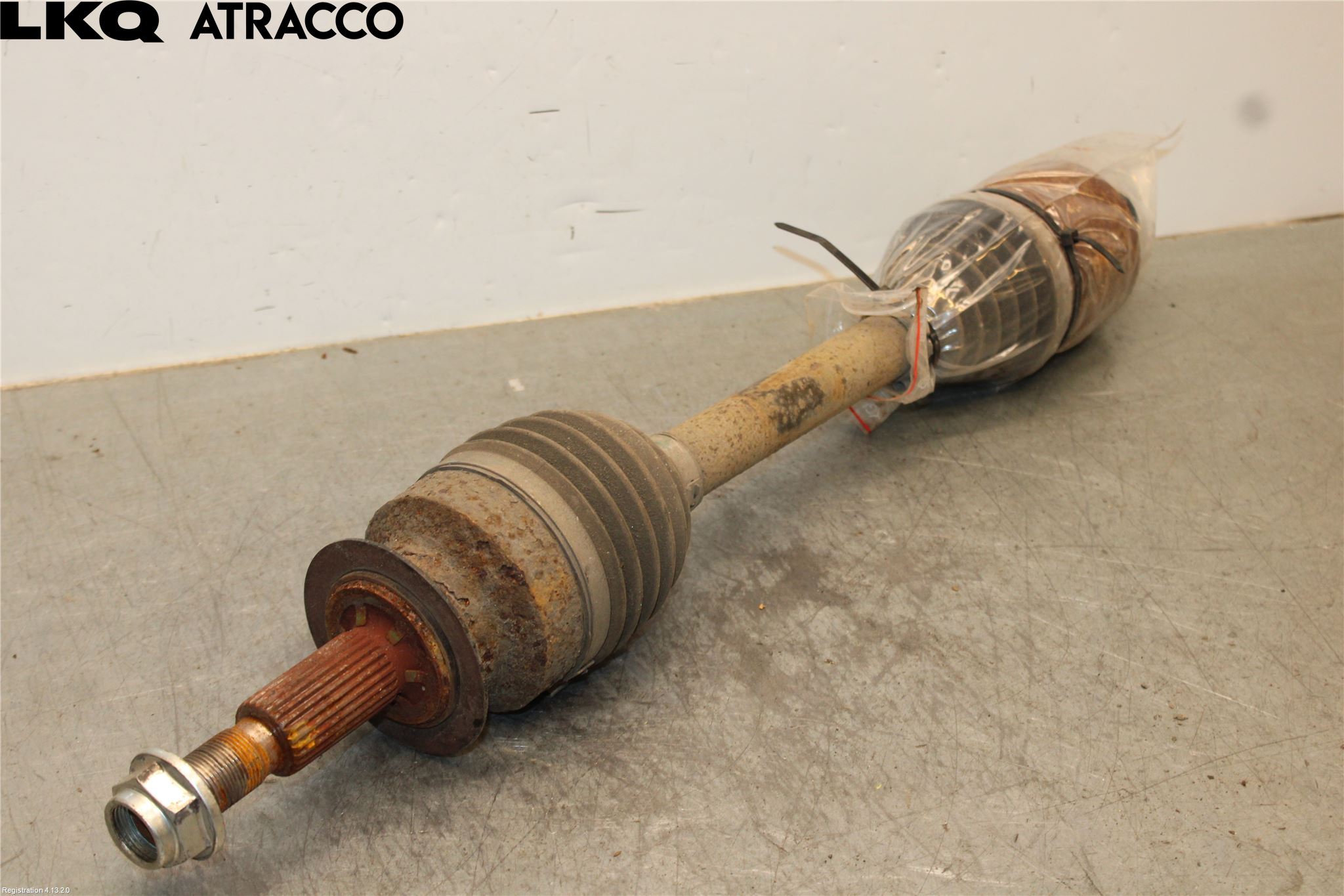 Ford MUSTANG Mach-E 21- Drivaxel Bak Höger