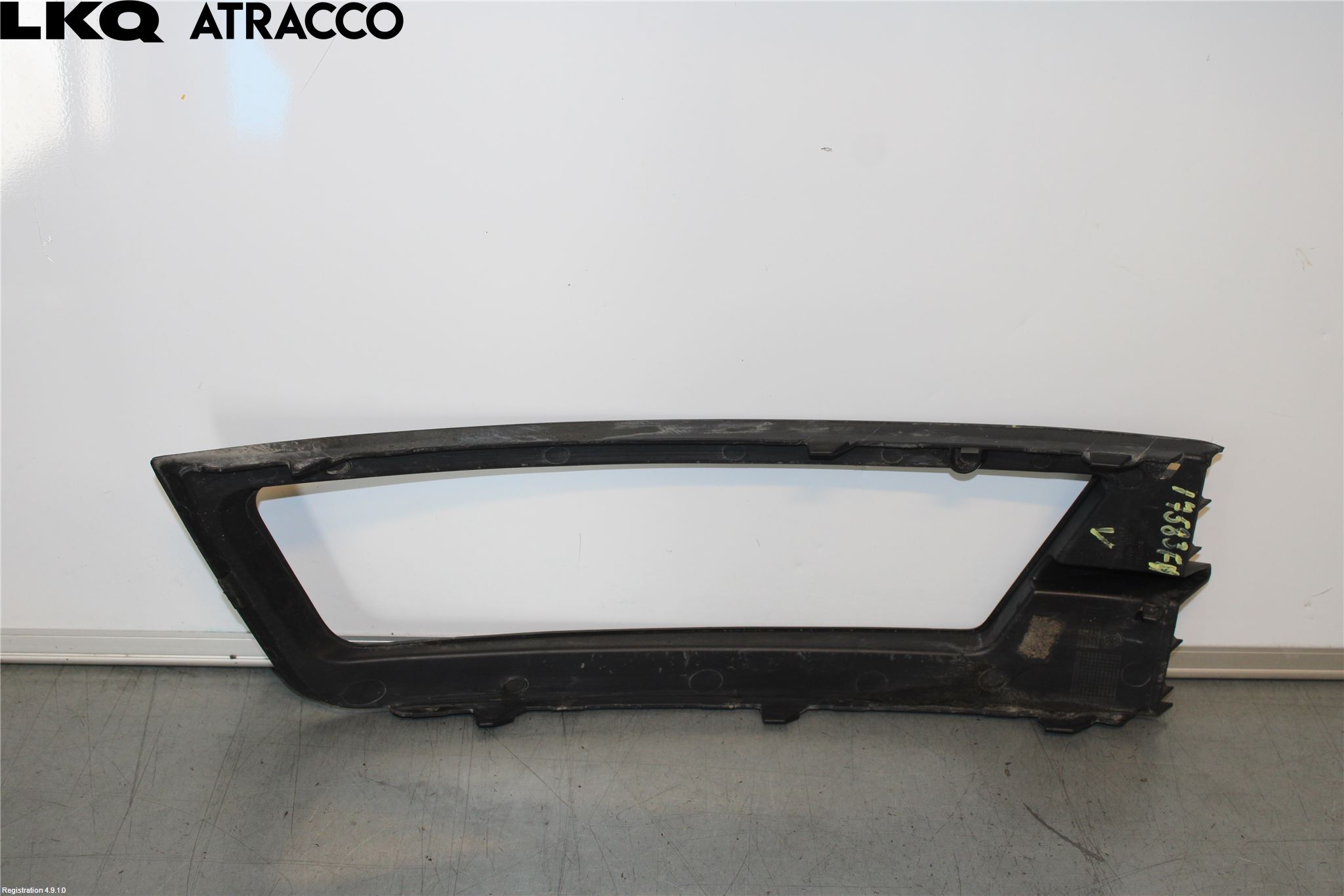 Skoda RAPID Dimljussarg Fram