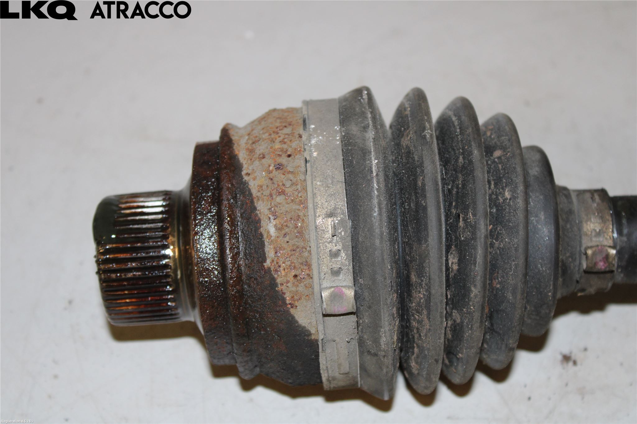 Audi A4/S4 08-11 Drivaxel Fram Höger