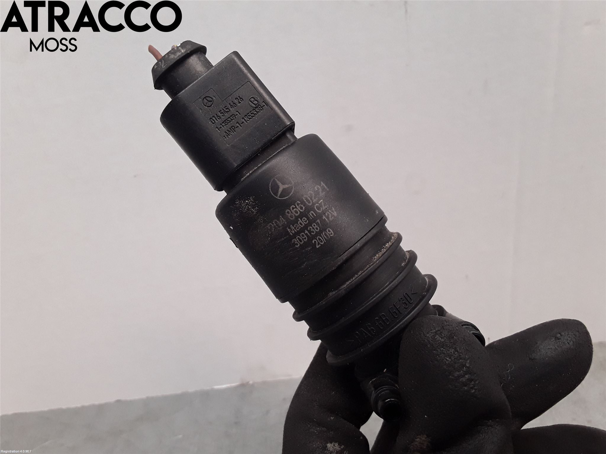 Mercedes-Benz MB C-KLASS (W204) 07-15 Spolarpump Vindruta