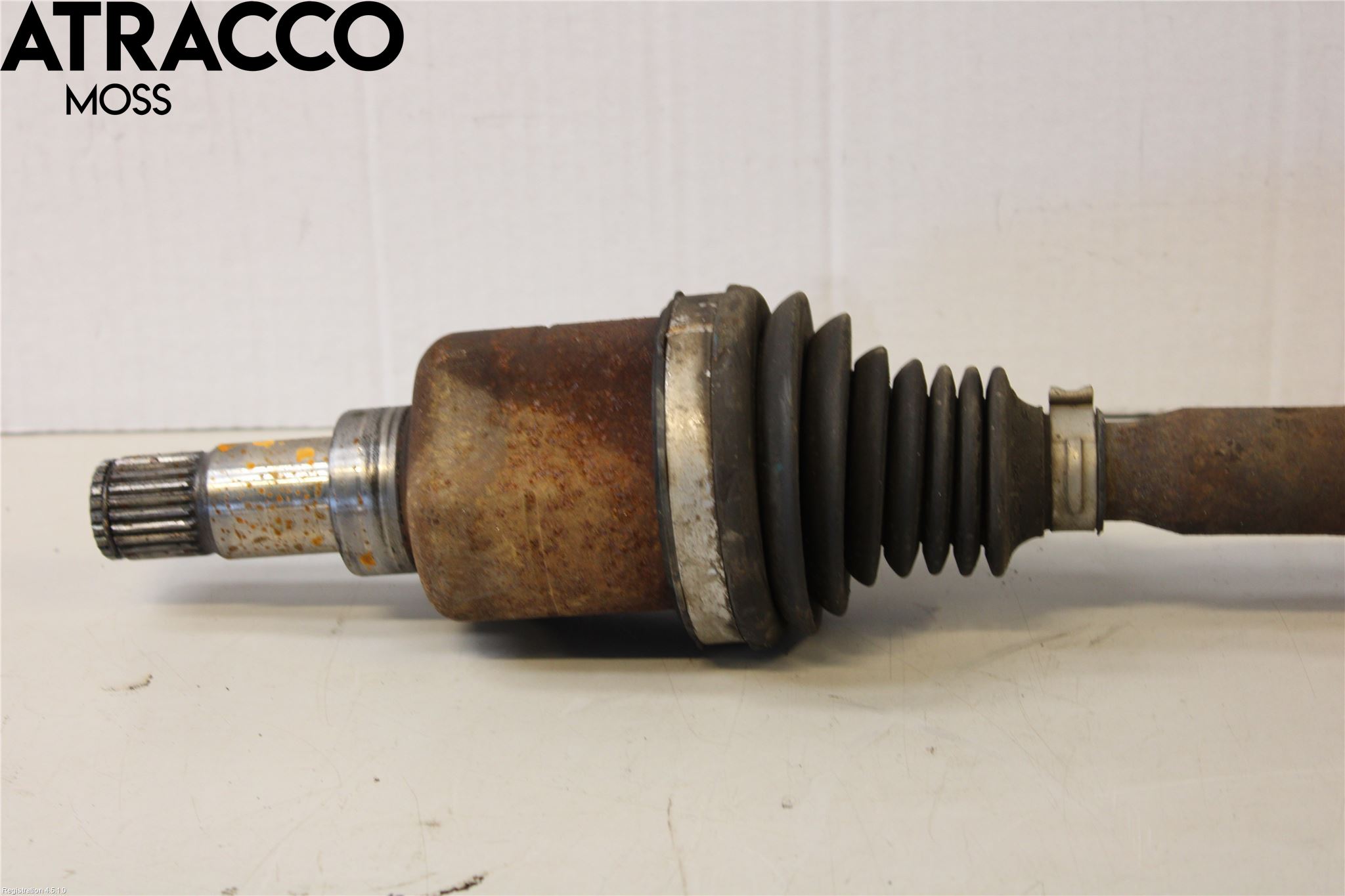 Ford TRANSIT/TOURNEO COURIER 13-23 Drivaxel Fram Vänster