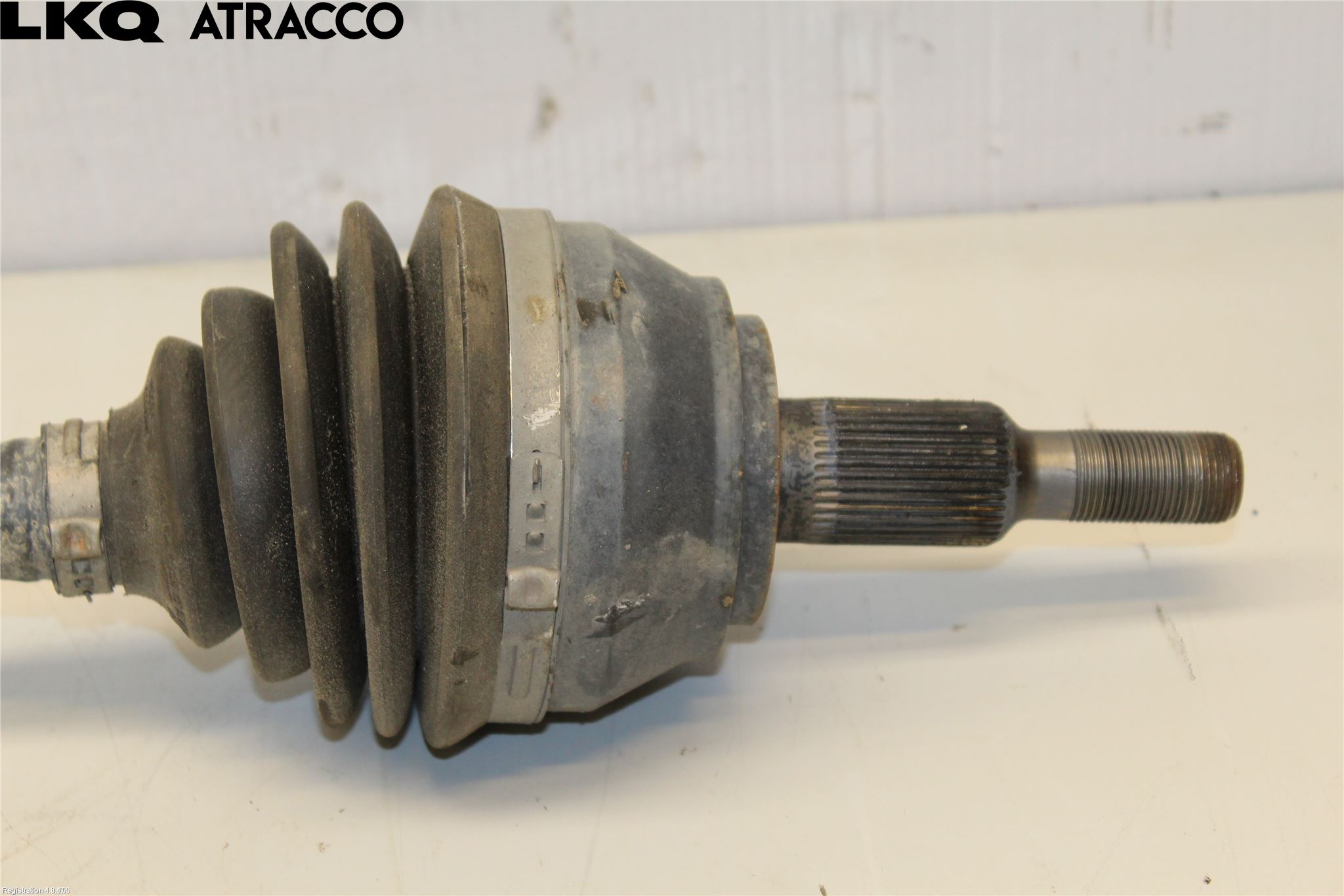 Volkswagen VW TOUAREG 7L 03-10 Drivaxel Fram Höger