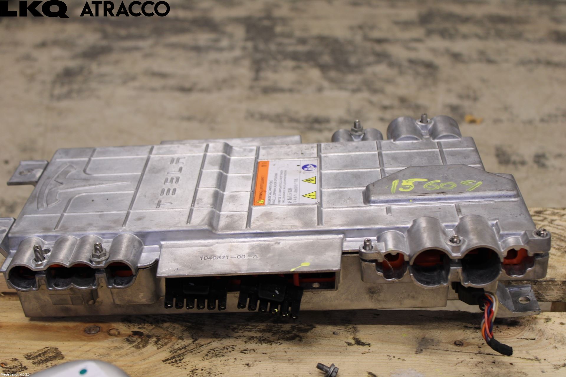 Tesla MODEL S 13- Inverter 12 -> 220 V