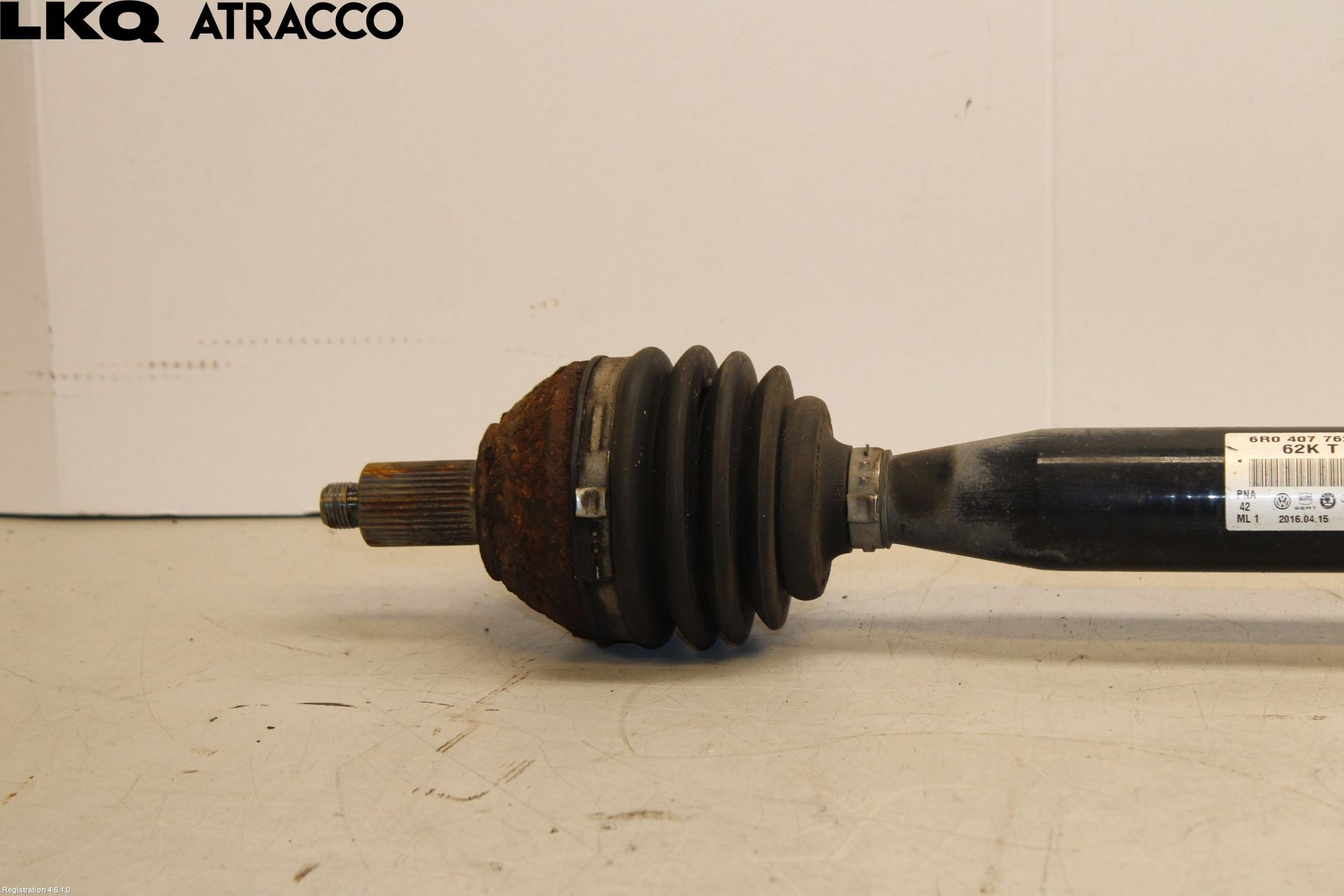 Volkswagen VW POLO 10-17 Drivaxel Fram Höger