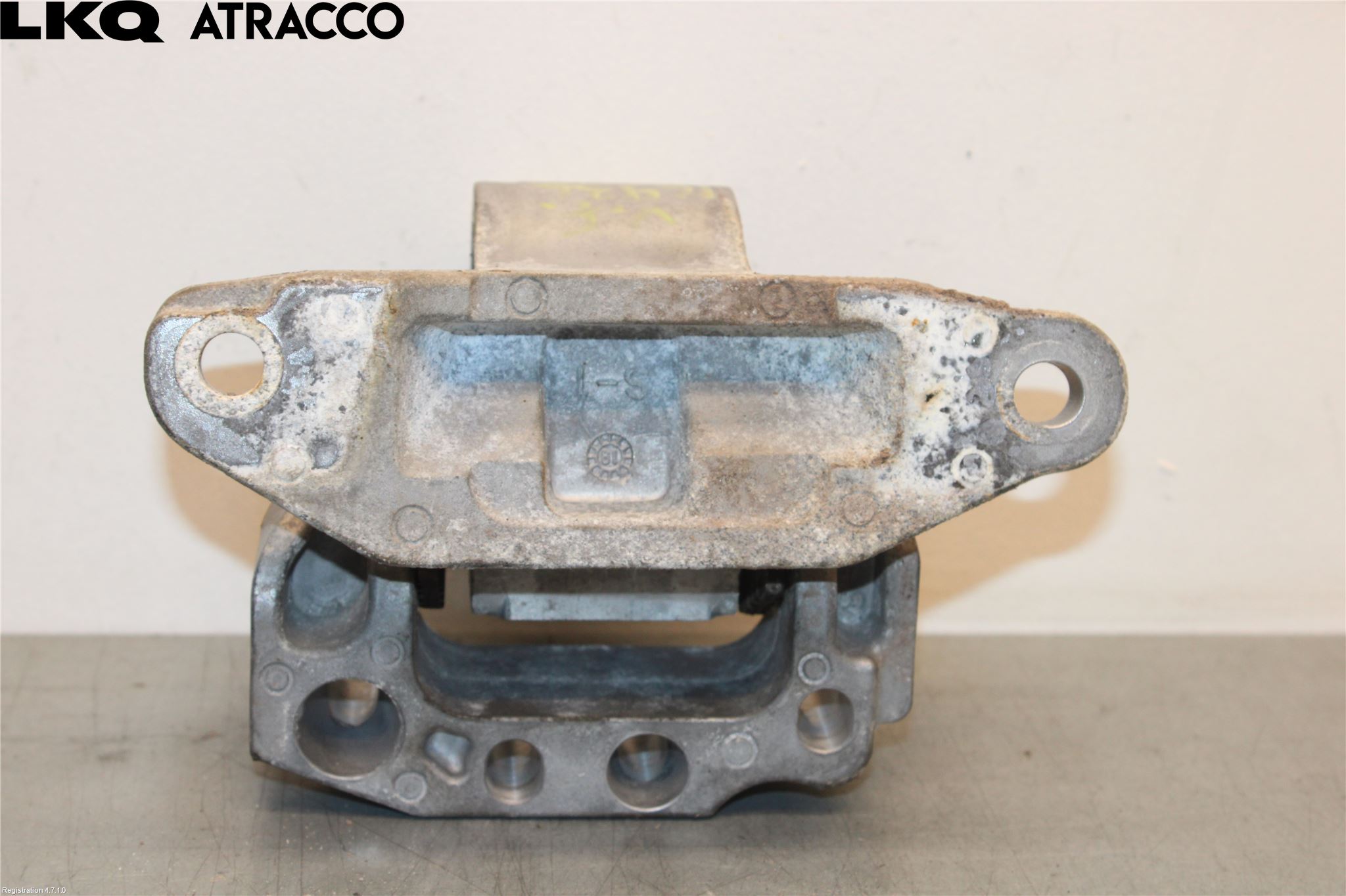 Toyota RAV4 19- Motorfäste