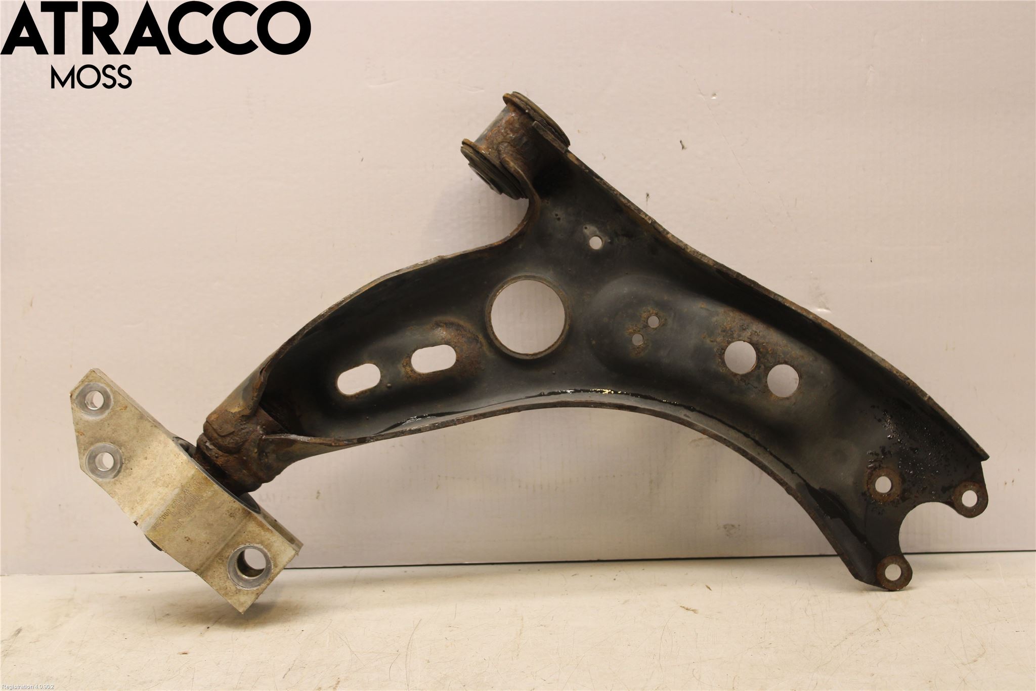 Volkswagen VW GOLF VI 09-13 Bärarm Fram Undre Vä
