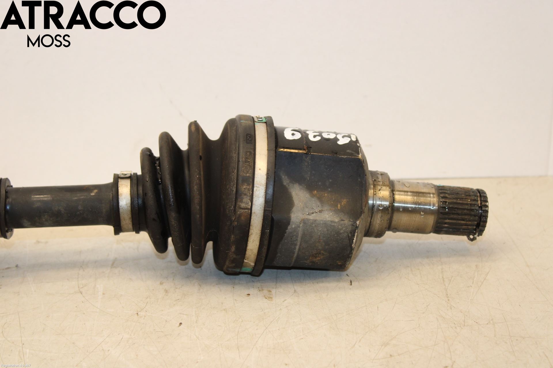 Kia OPTIMA 00-15 Drivaxel Fram Vänster