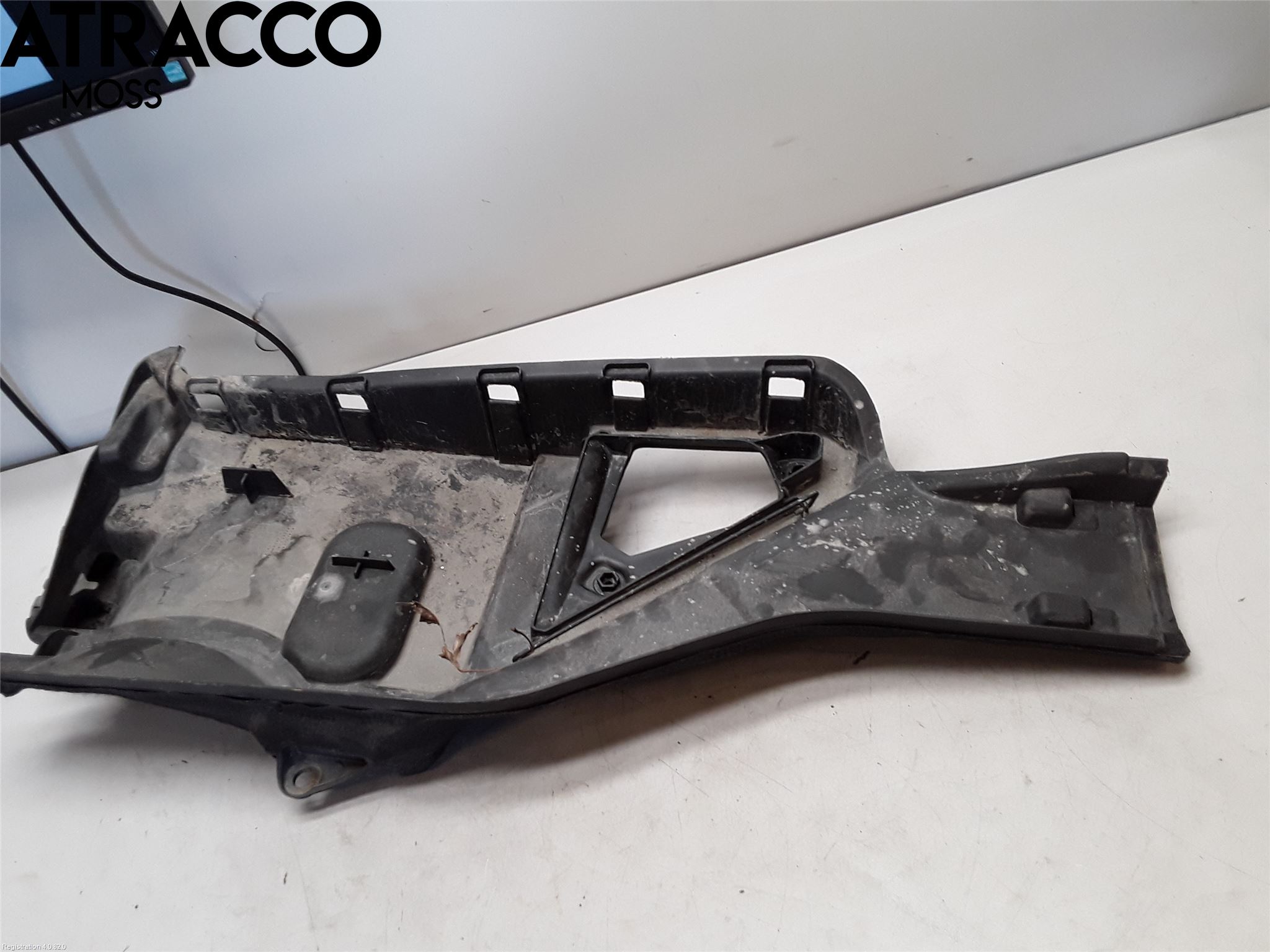 BMW 5 E60/61 Sed/Tou 02-10 Deflektor Plåt-Plast Kylning