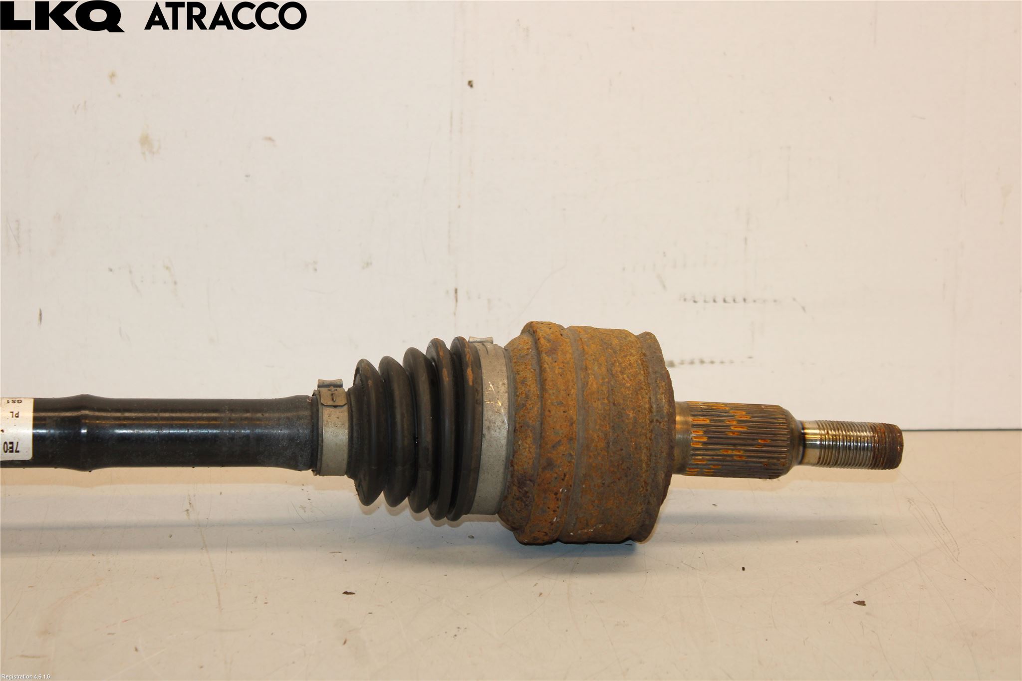 Volkswagen VW TRANSP/CARAVELLE (T6) 16-22 Drivaxel Bak Höger