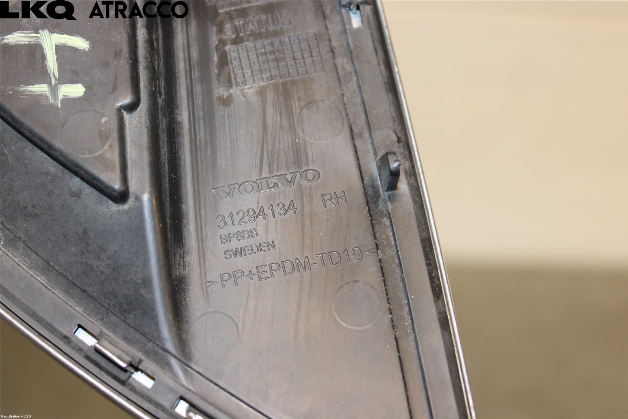Volvo V60 11-13 Grilldel Höger