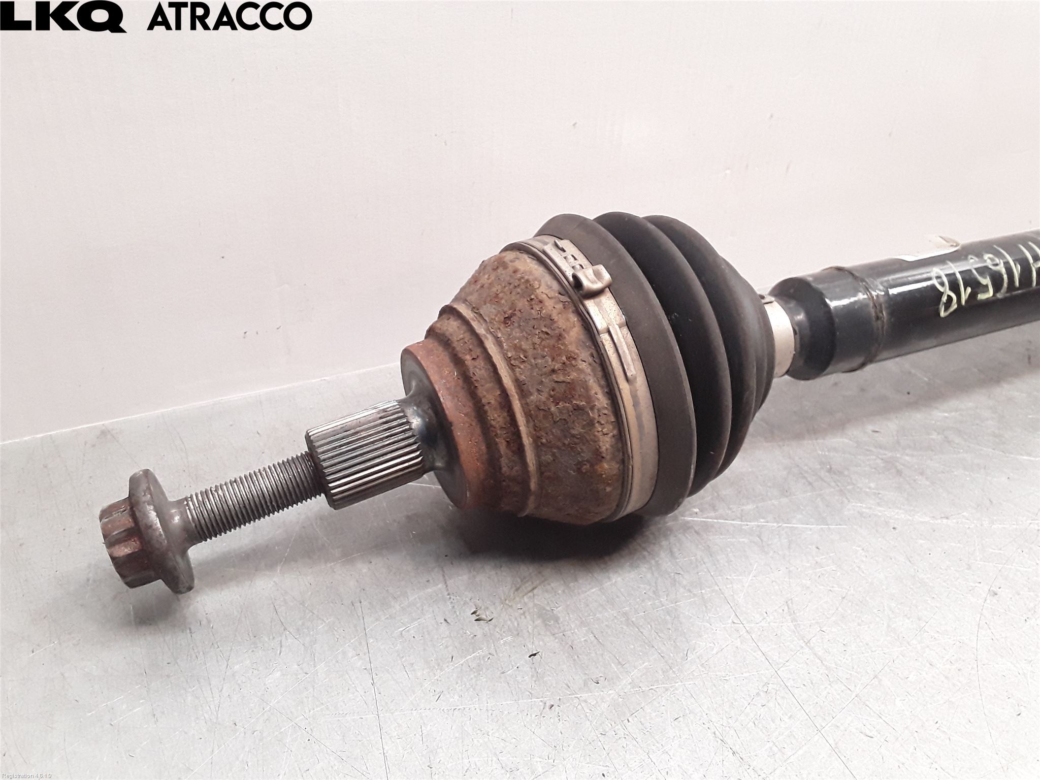 Volkswagen VW CADDY 16-20 Drivaxel Fram Höger