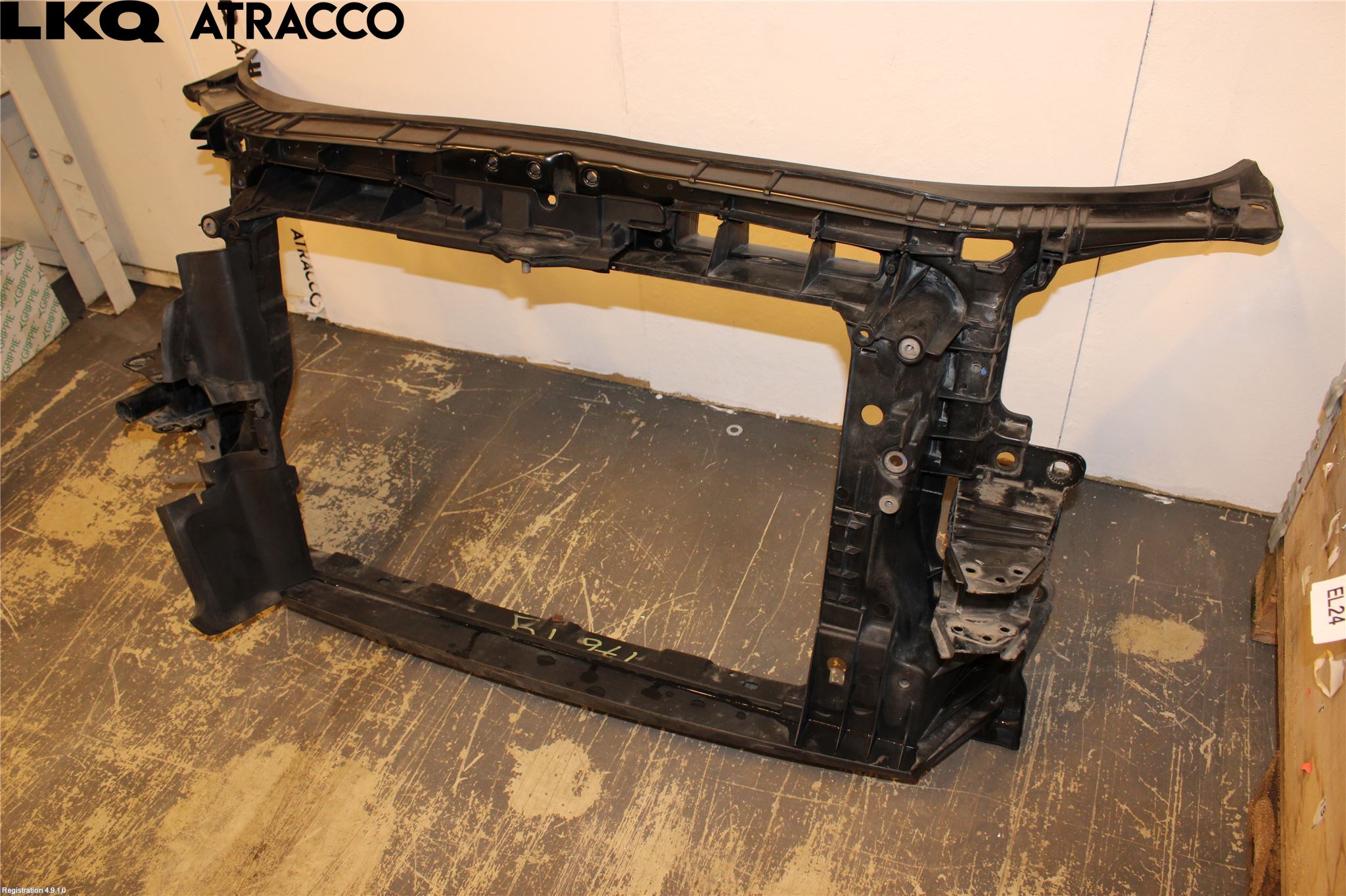 Audi A3/S3 05-13 Kylarfäste-Ram-Balk