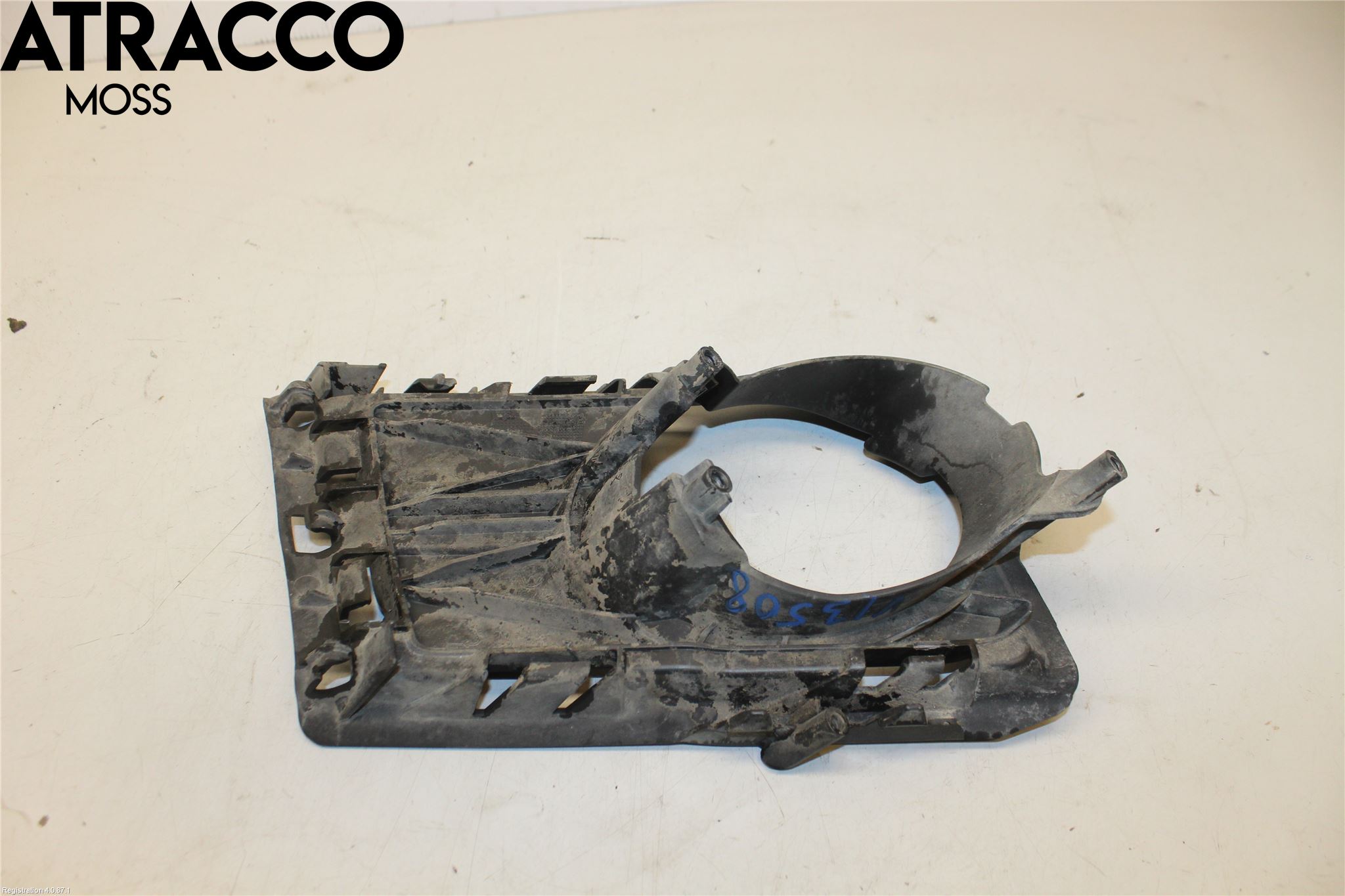 Volkswagen VW TIGUAN 07-16 Grilldel Vänster