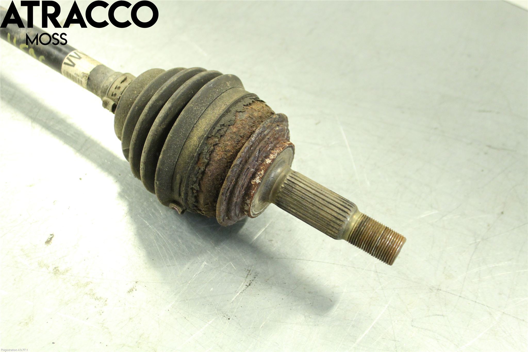 Toyota YARIS XP130 12-14 Drivaxel Fram Vänster