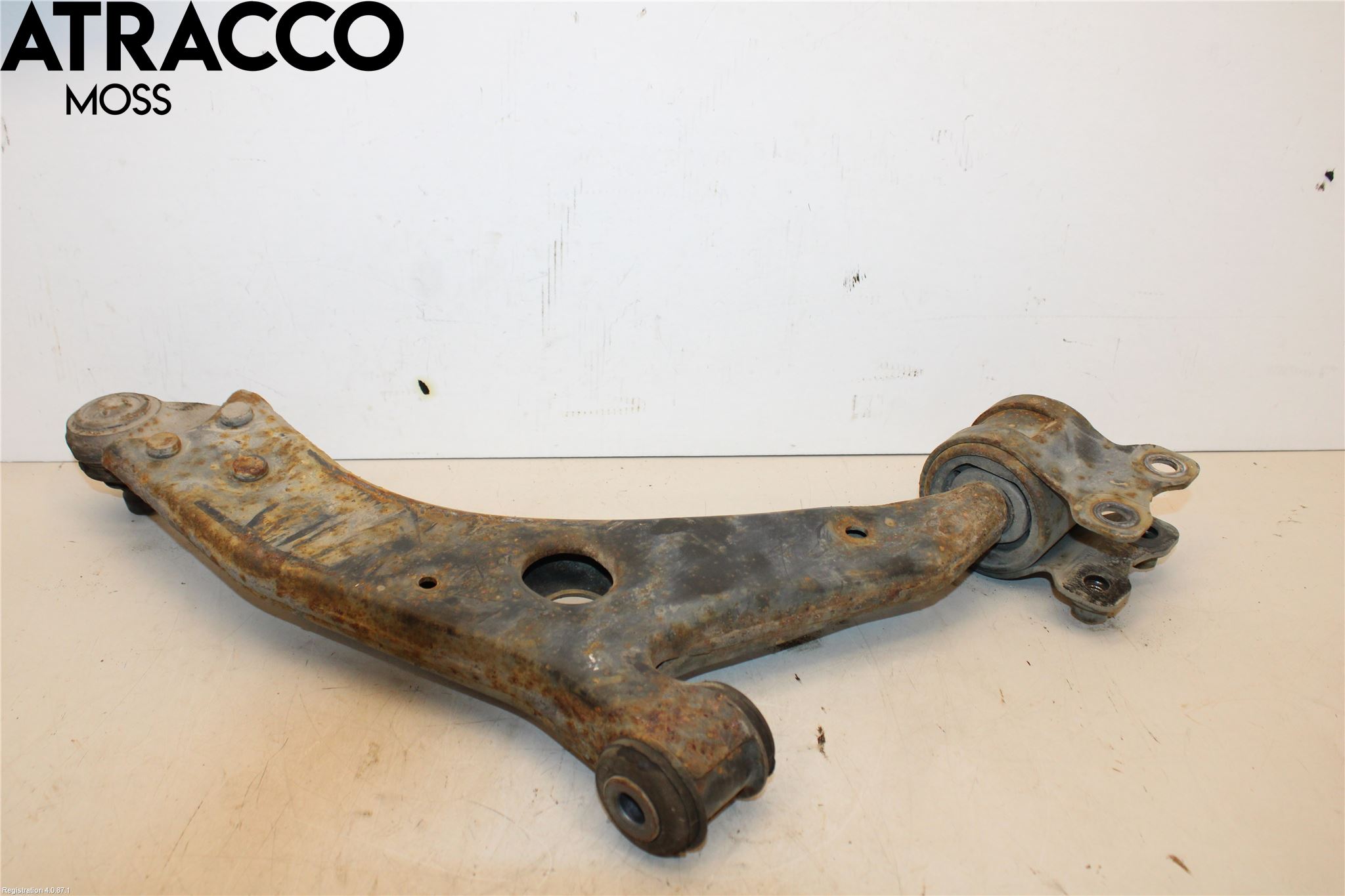 Ford KUGA 08-12 Bärarm Fram Undre Vä