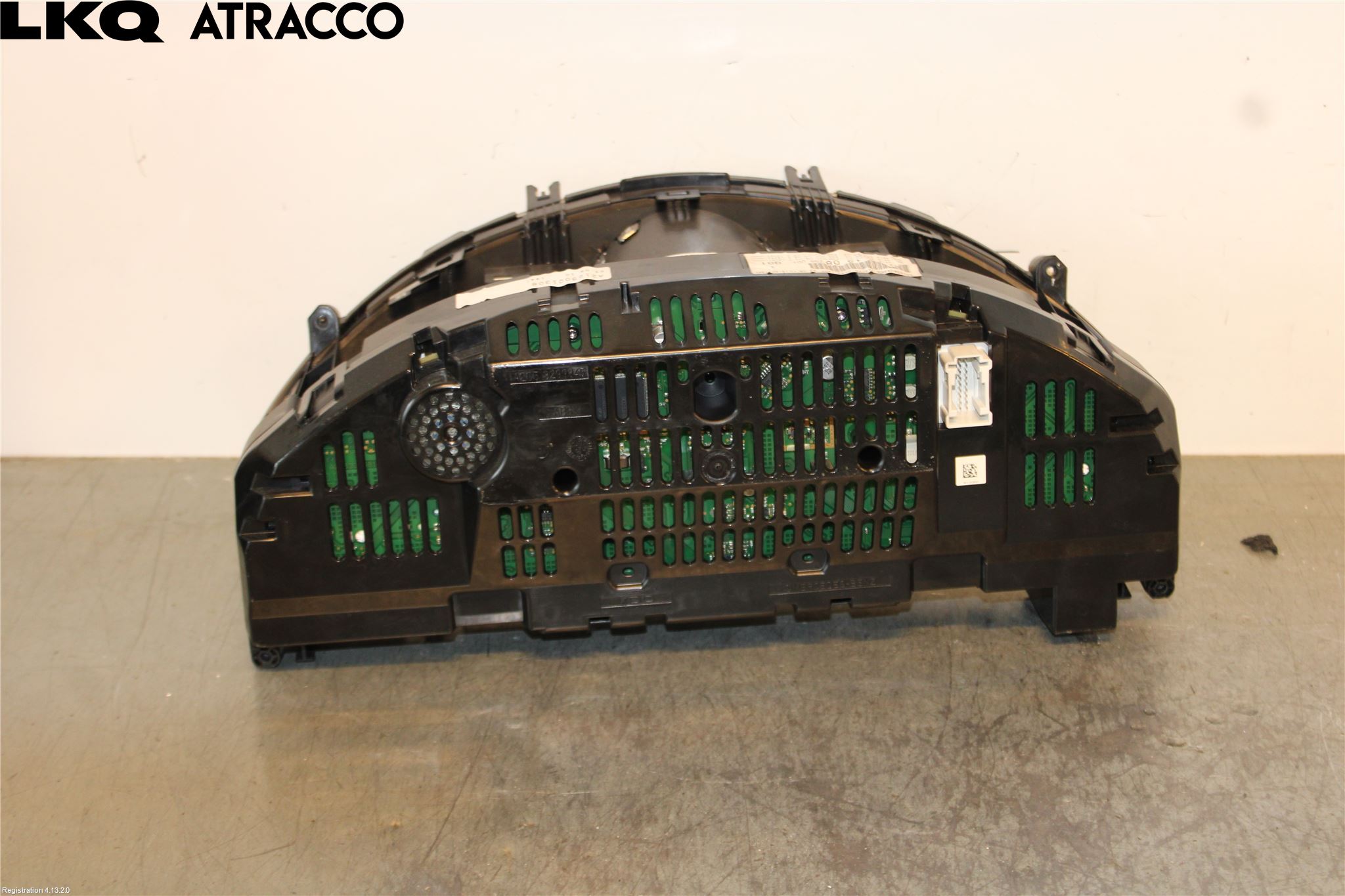 Mercedes-Benz MB E-KLASS (W212) 09-16 Instrument Hast