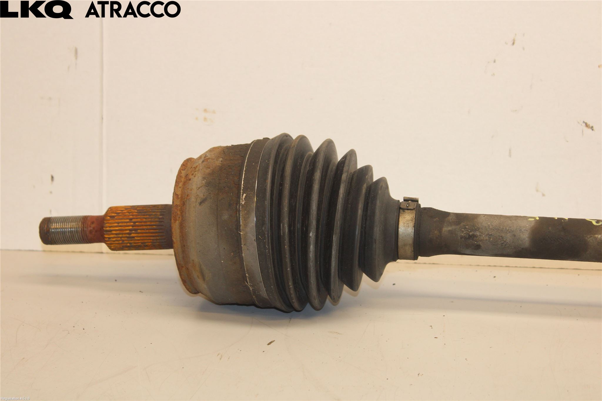 Volkswagen VW TRANSP/CARAVELLE (T5) 04-15 Drivaxel Fram Höger