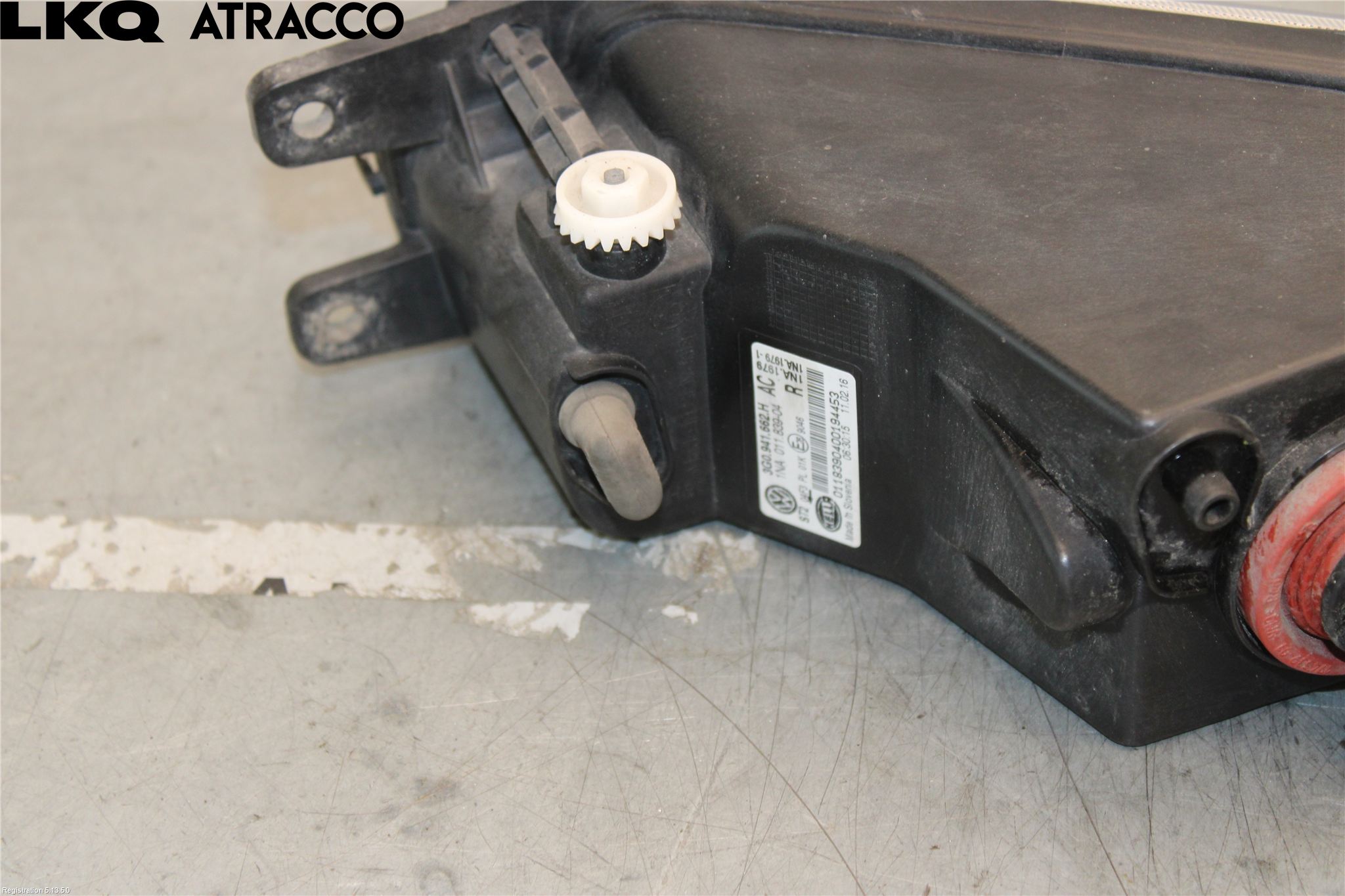 Volkswagen VW PASSAT 15-19 Dimljus-Varselljus Fram
