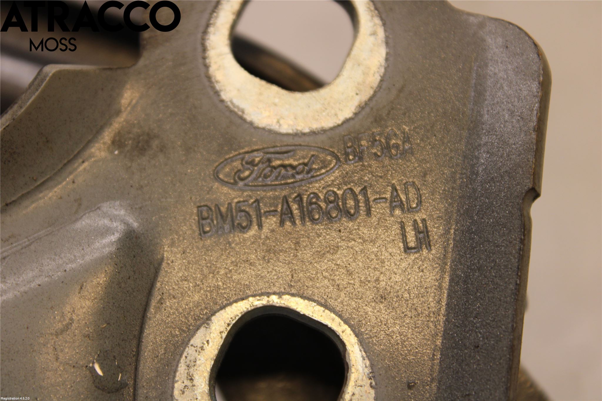 Ford FOCUS 15-18 Huvgångjärn