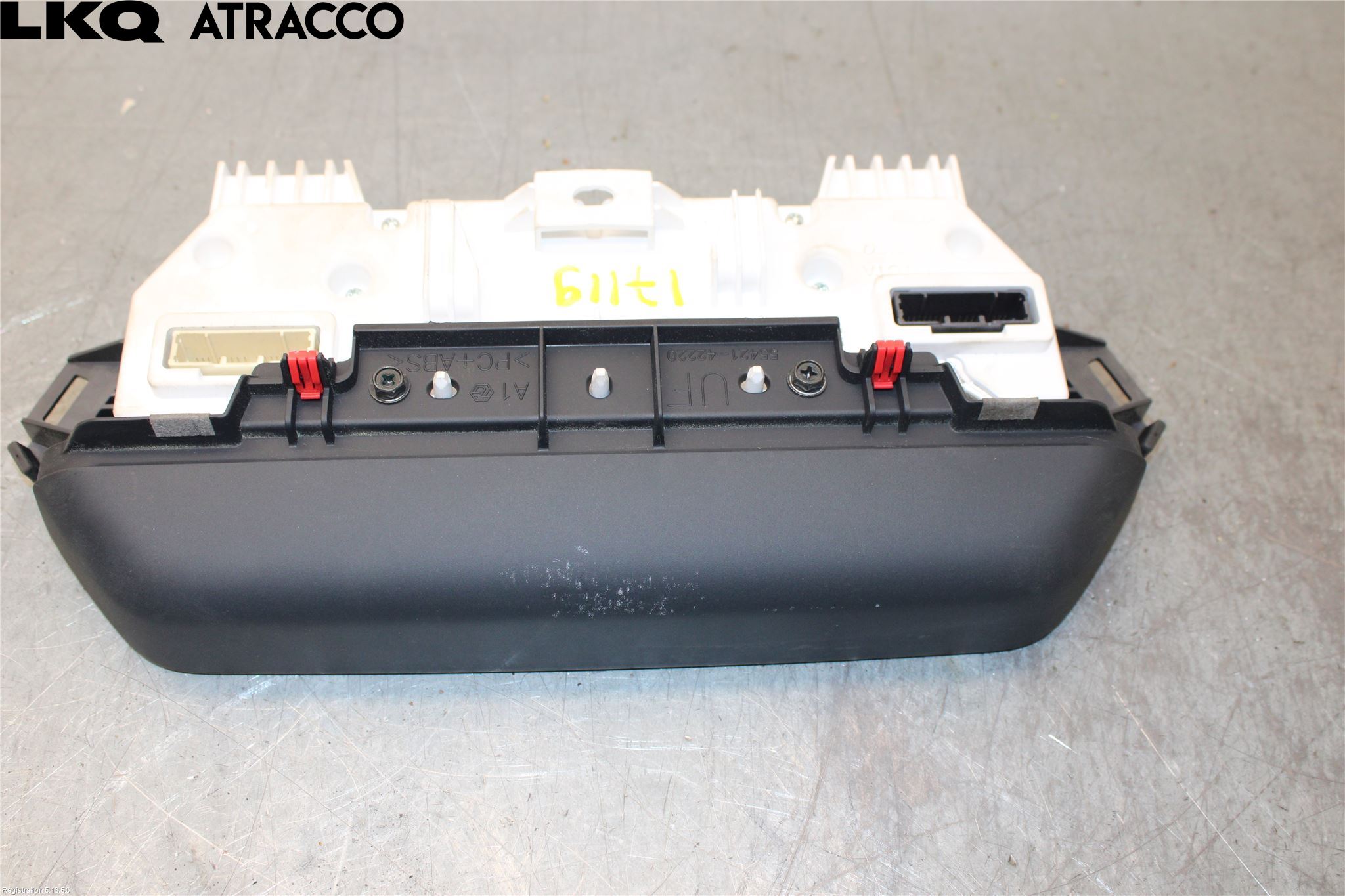 Toyota bZ4X EA10 22- Instrument Hast