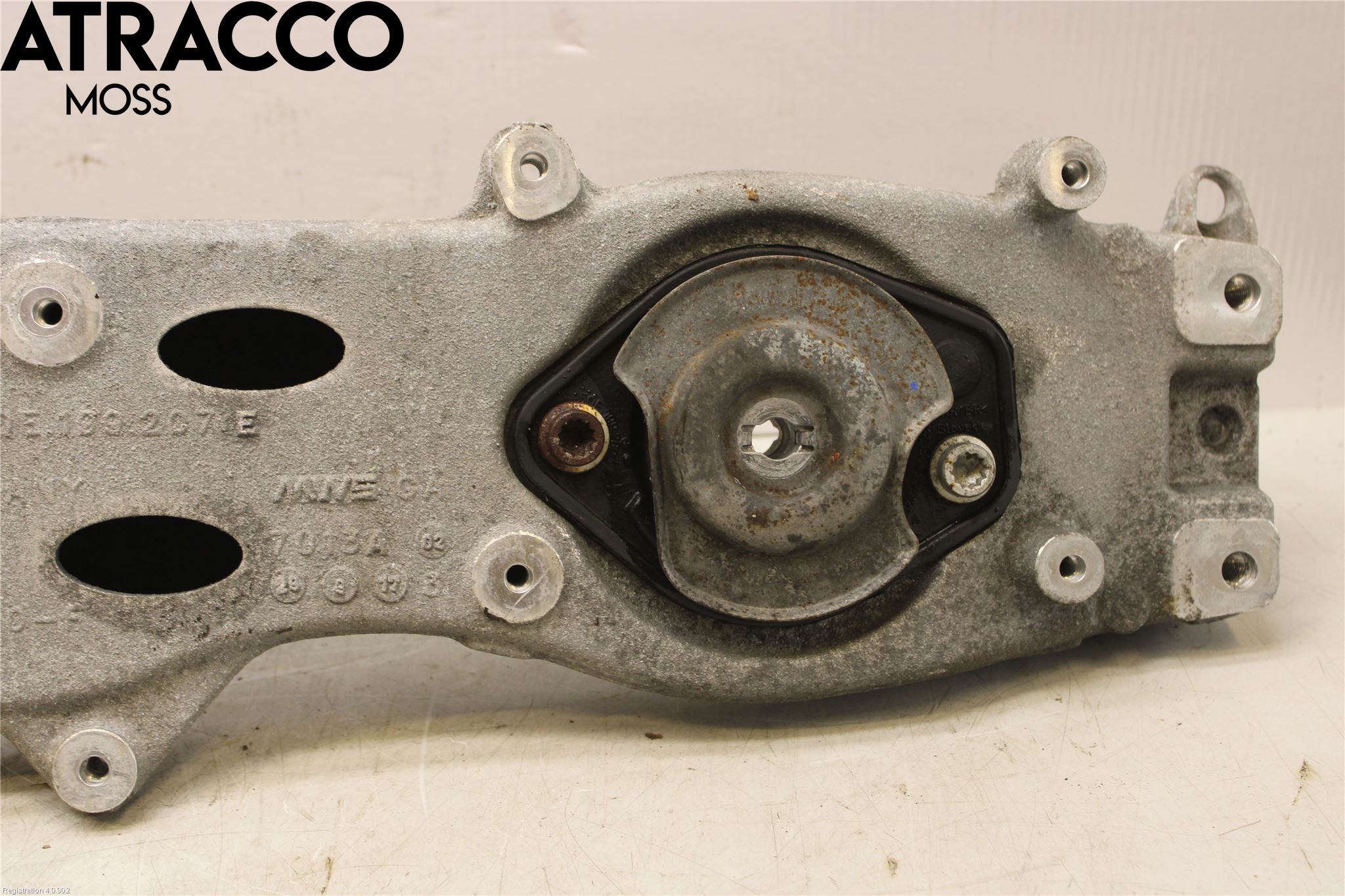 Volkswagen VW GOLF / E-GOLF VII 13-20 Motorfäste