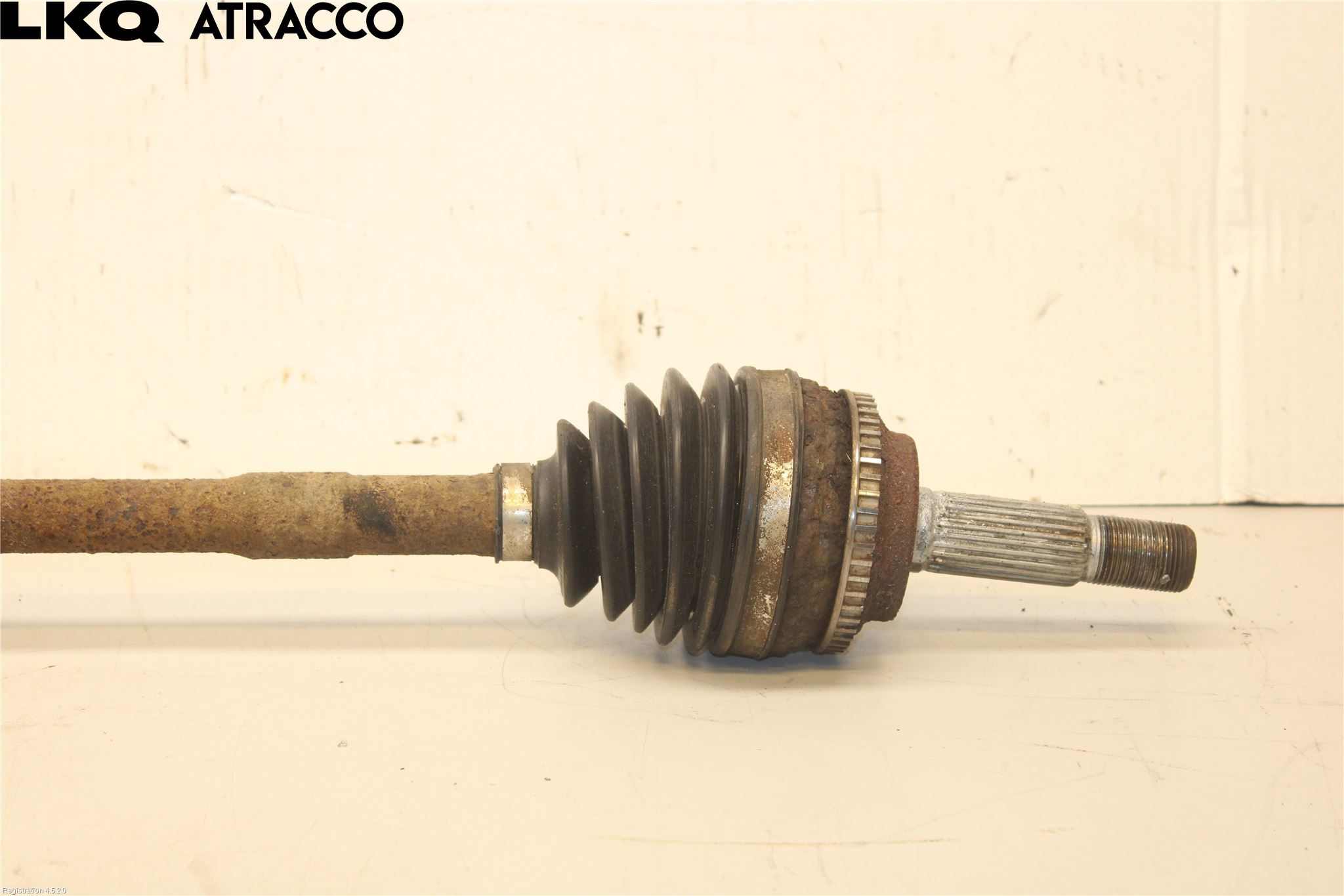 Toyota YARIS P1 03-05 Drivaxel Fram Vänster