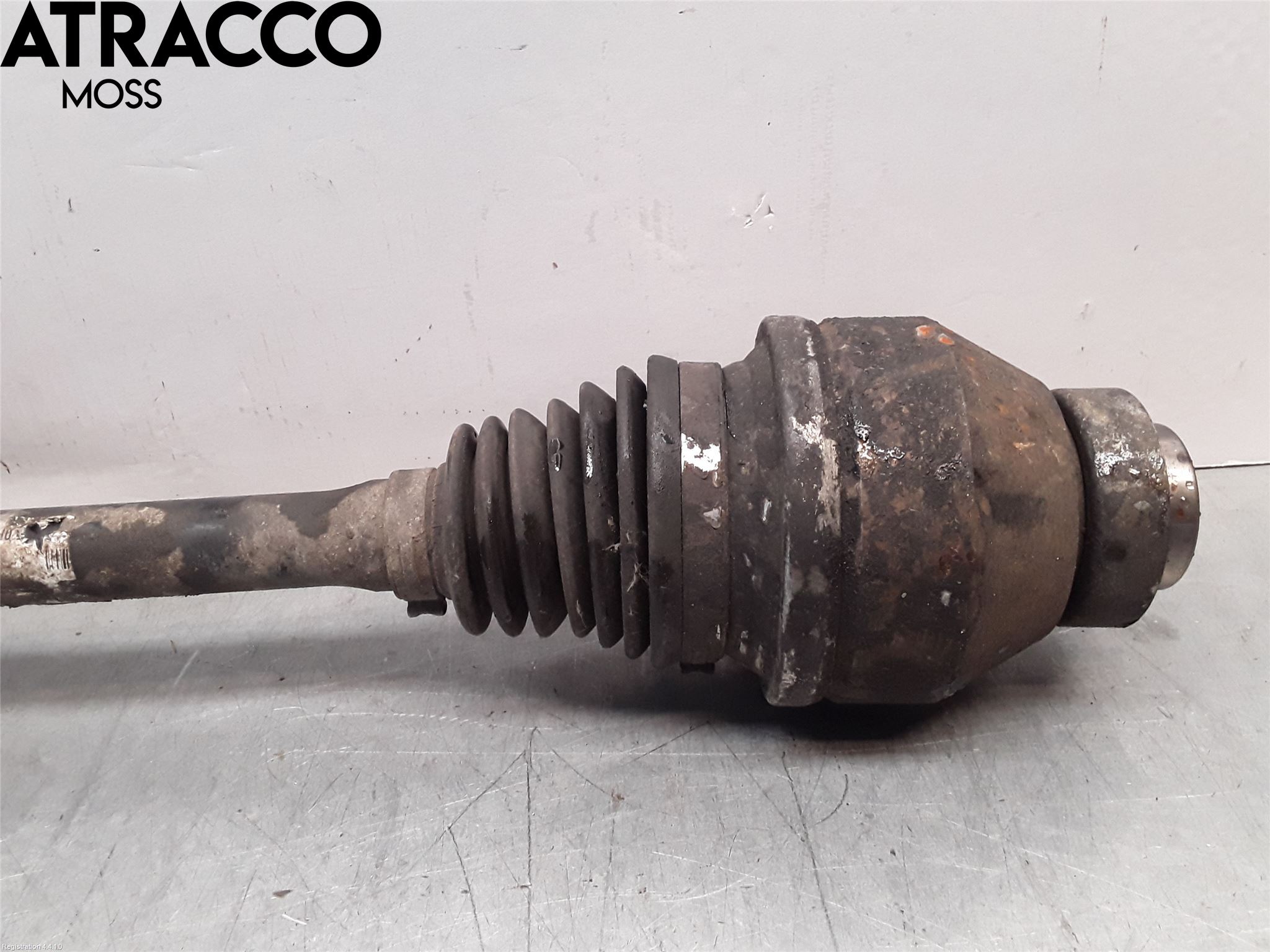 Volkswagen VW TRANSP/CARAVELLE (T5) 04-15 Drivaxel Fram Höger