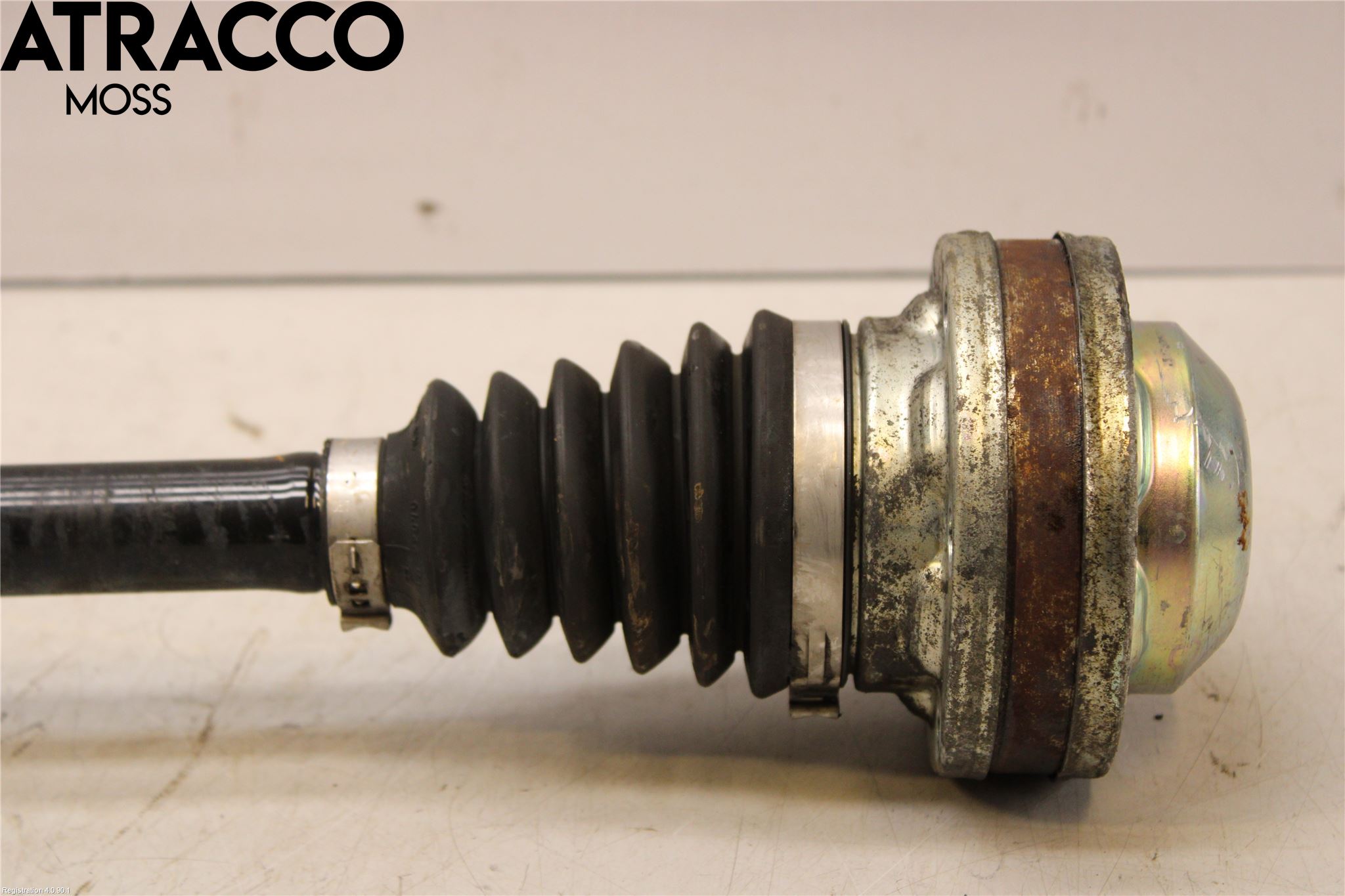 Volkswagen VW TOURAN 10-15 Drivaxel Fram Vänster