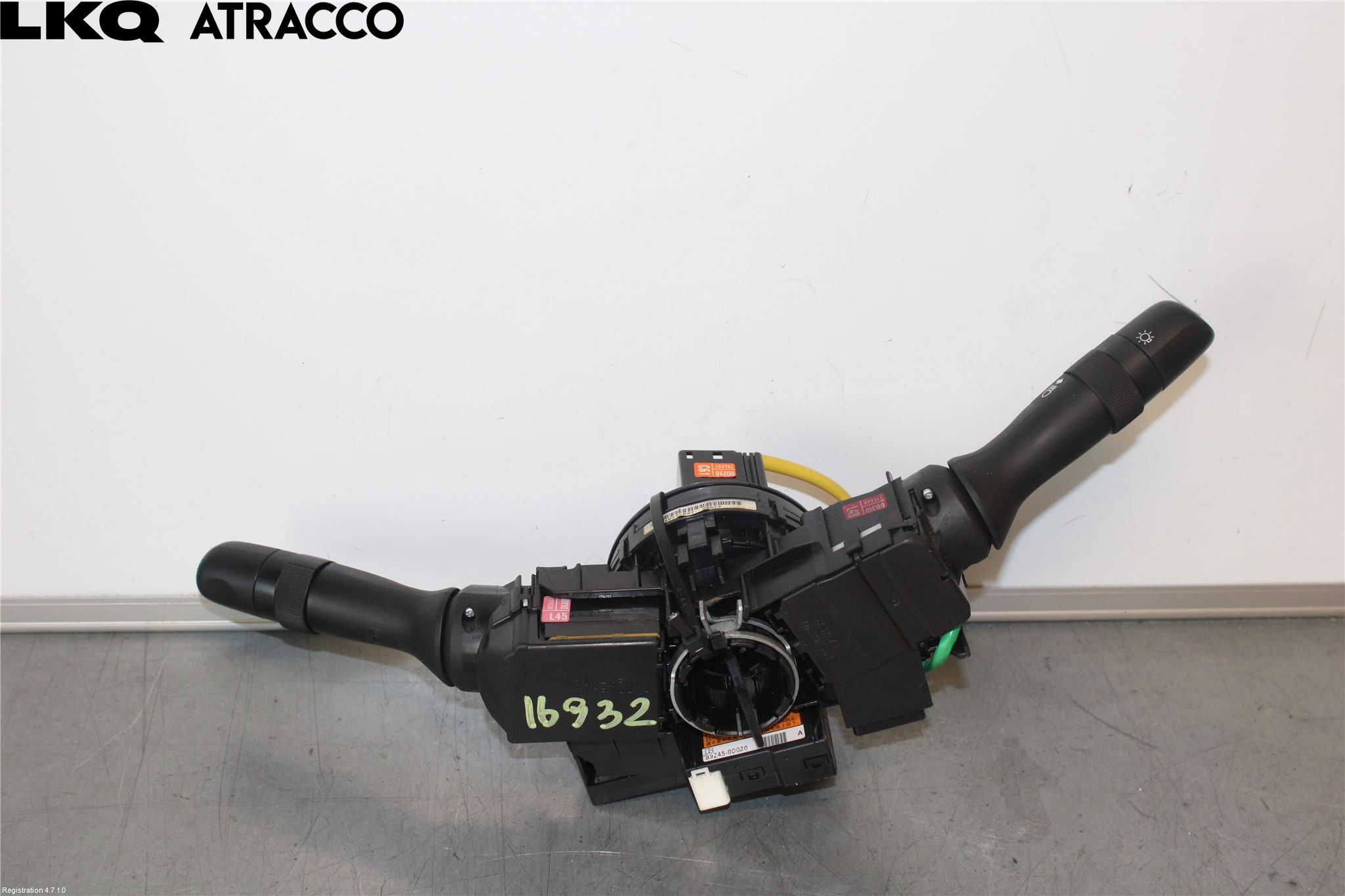 Toyota YARIS XP130 15-20 Spakcentral