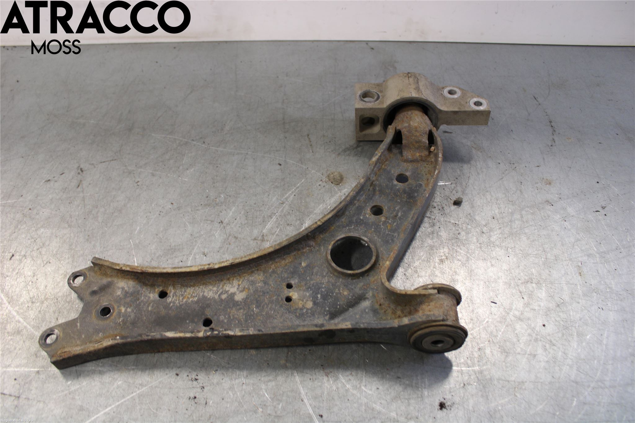Volkswagen VW GOLF VI 09-13 Bärarm Fram Undre Vä