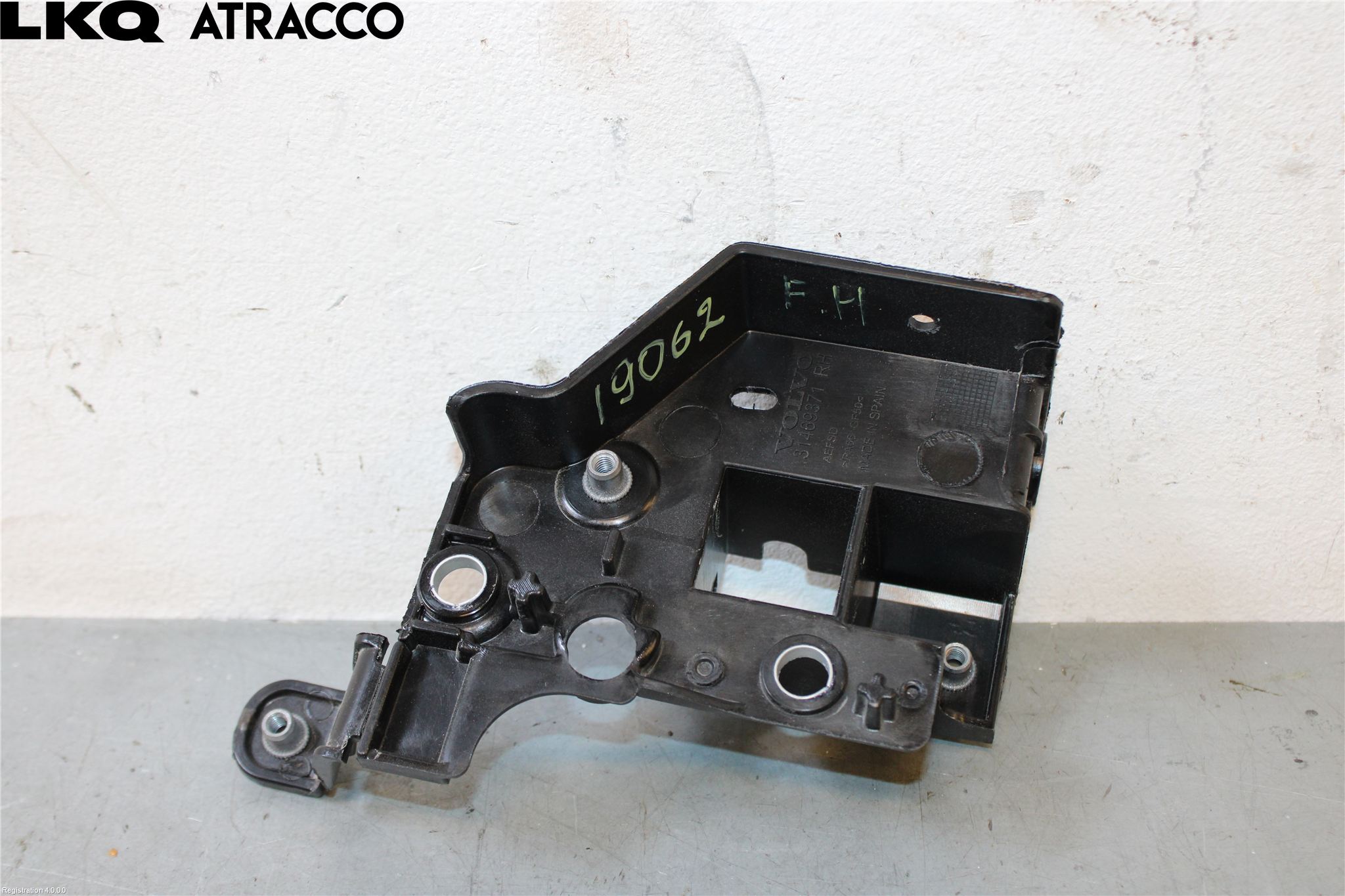 Volvo EX40 25- Kylarfäste-Ram-Balk