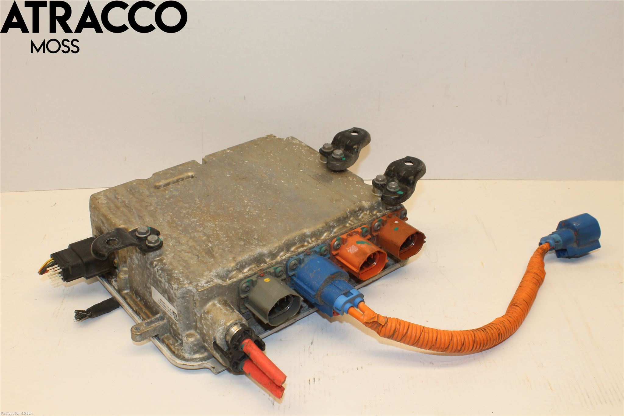 Tesla MODEL S 13- Converter