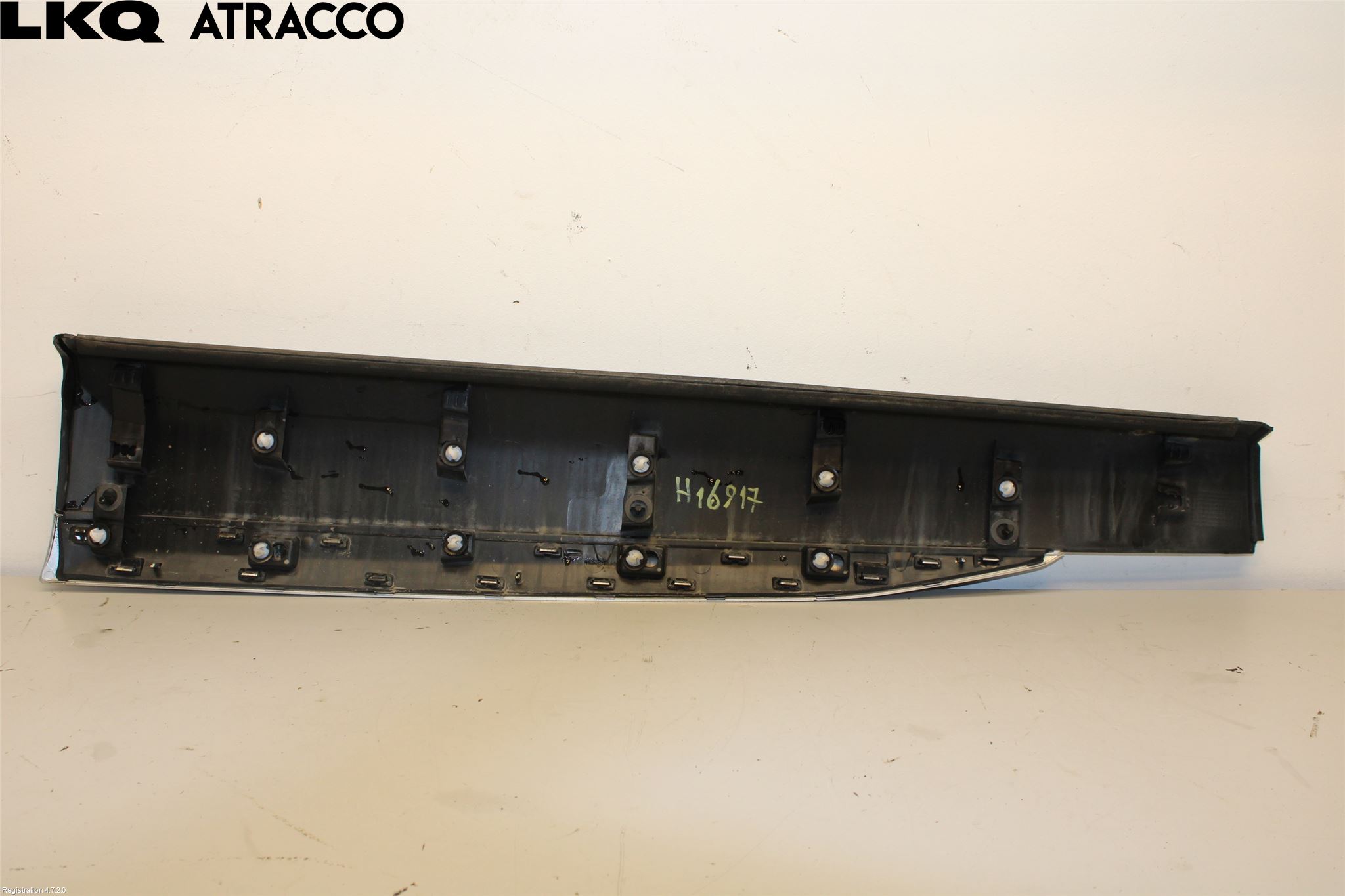 Peugeot 2008/E-2008 20- Dörr Dekorlist Fram Hö