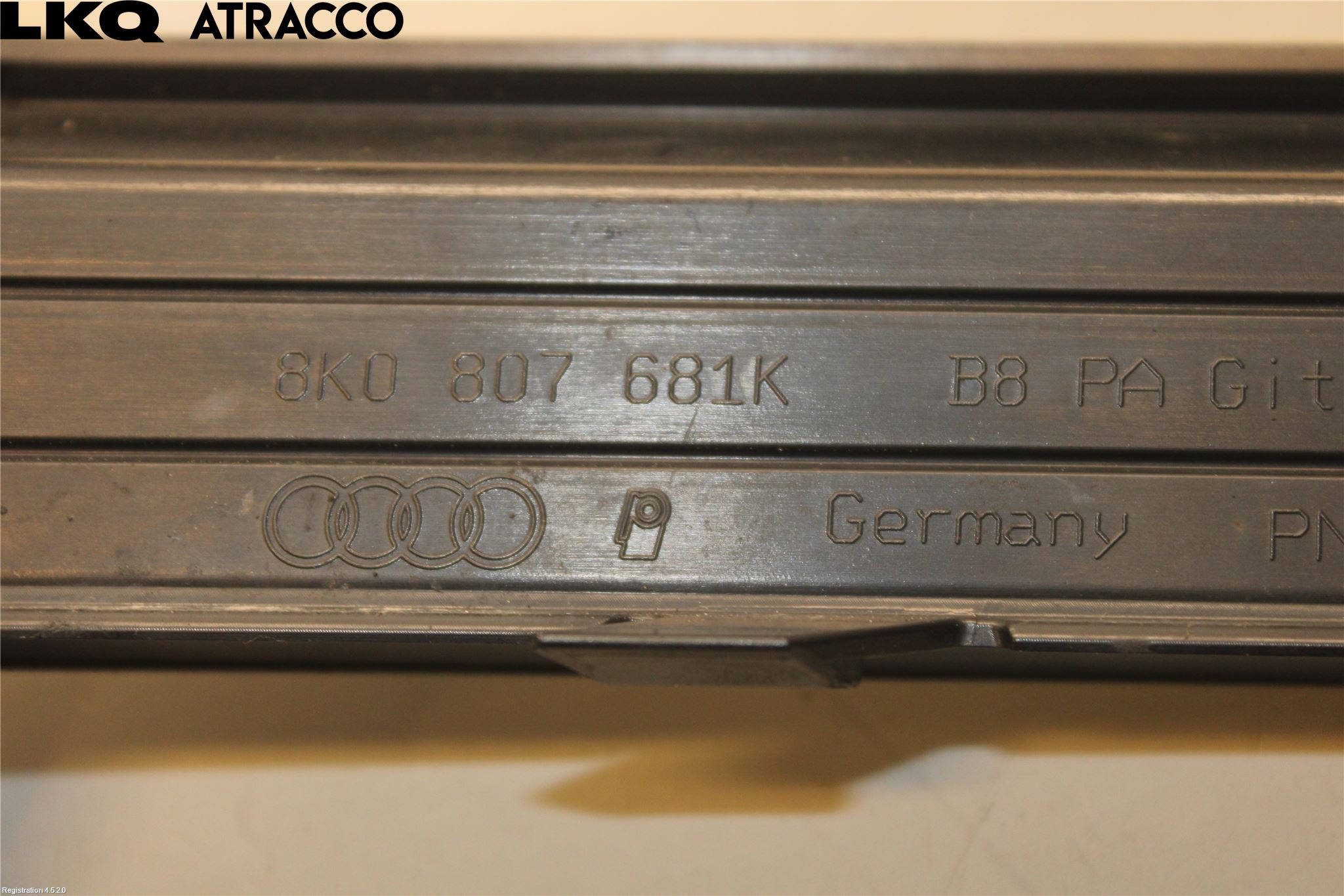 Audi A4/S4 08-11 Dimljussarg Fram