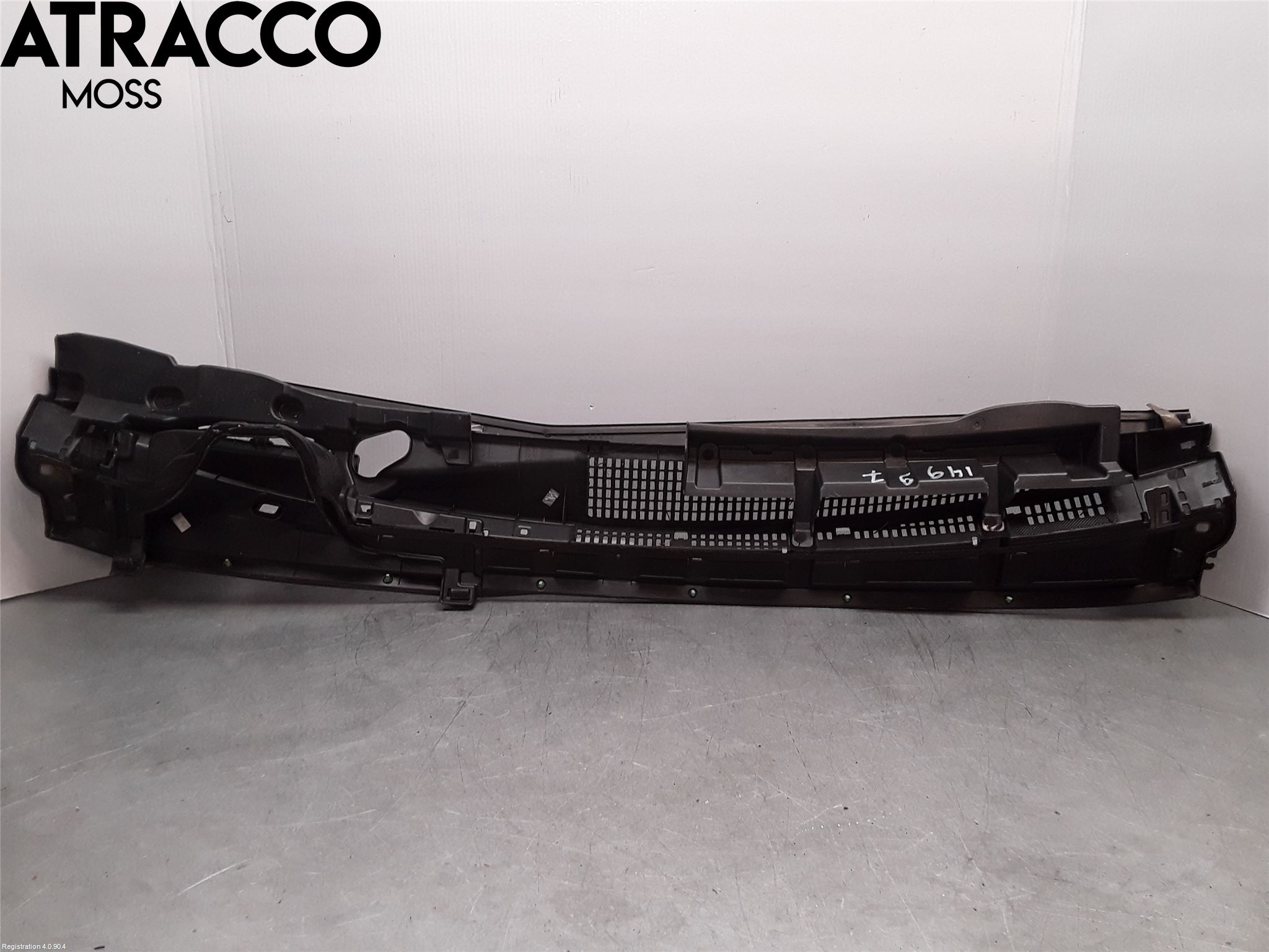 Toyota YARIS XP130 12-14 Deflektor Plåt-Plast Kylning