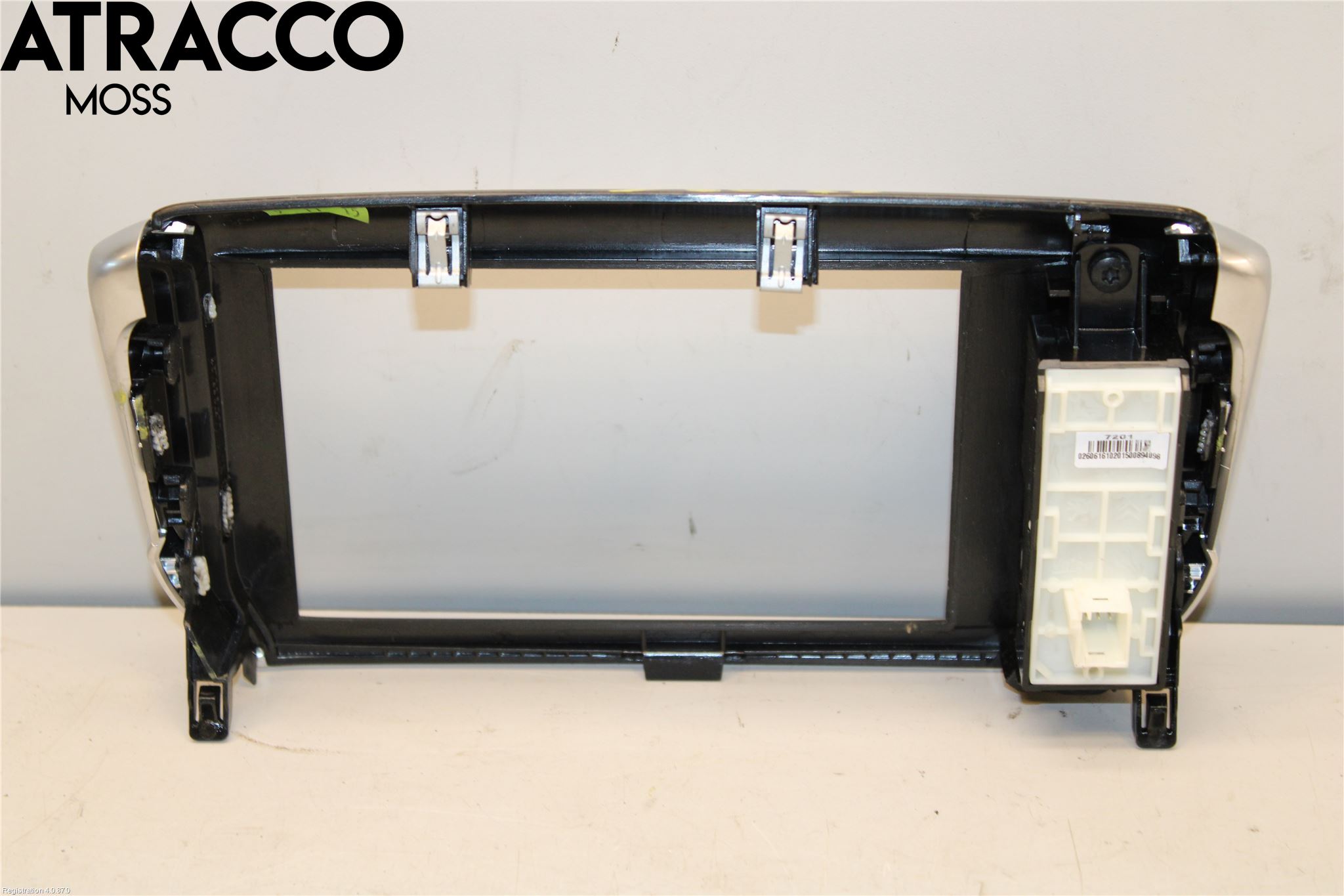 Peugeot 208 12-15 Instrument-Radio Sarg