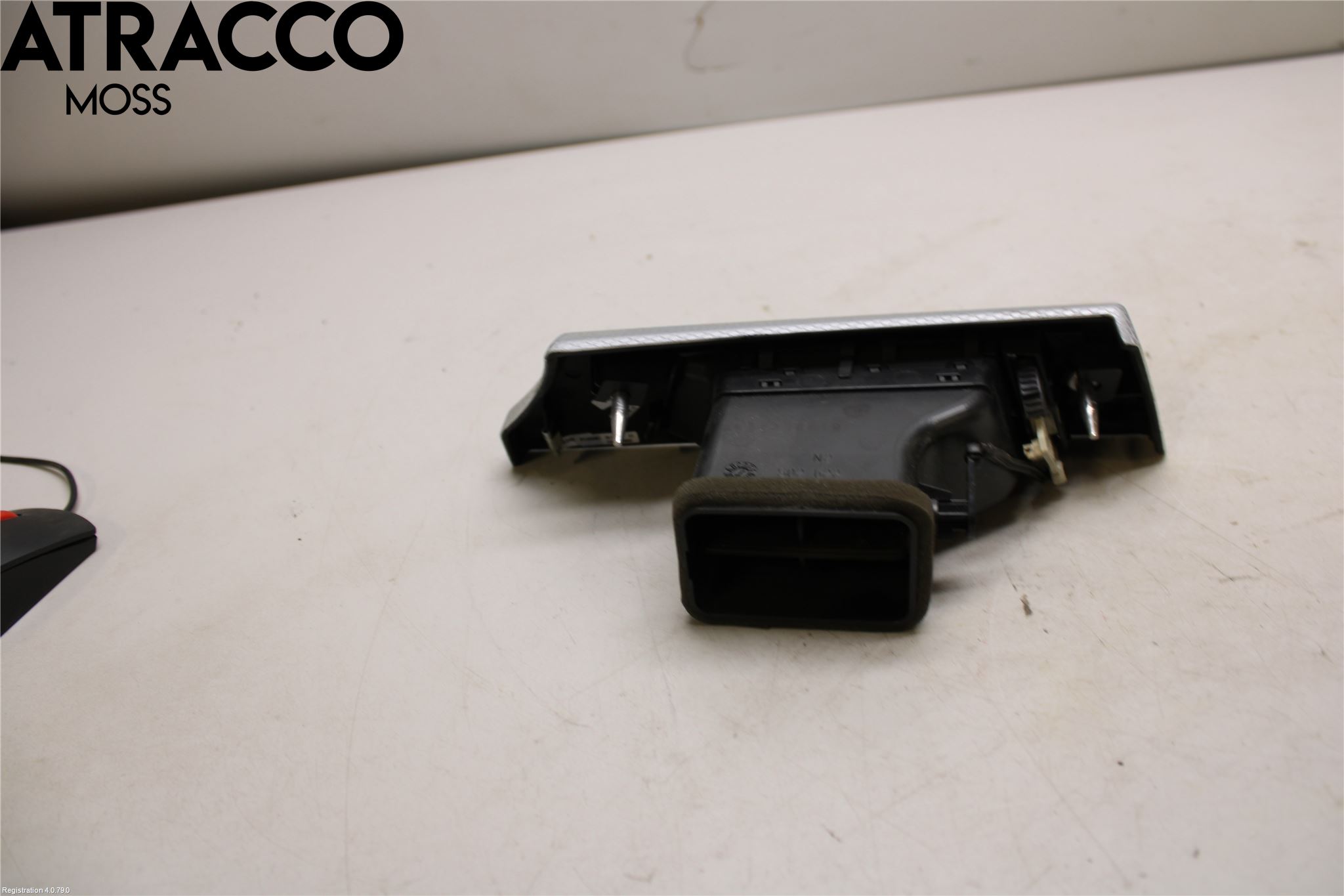 BMW 3 E90/91 SED/TOU 05-12 Defrosterkanal-Munstycke