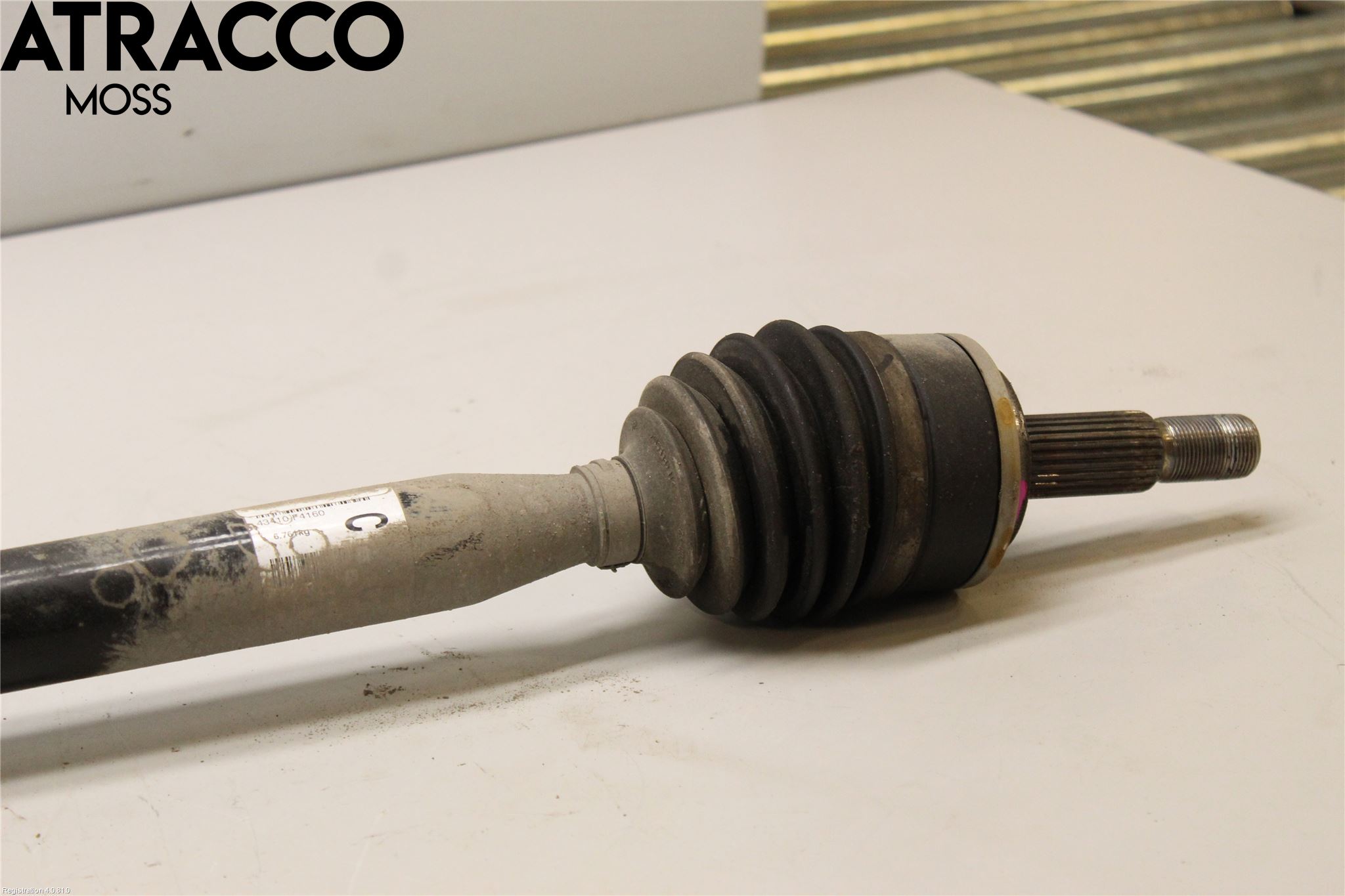 Toyota C-HR 16-23 Drivaxel Fram Höger