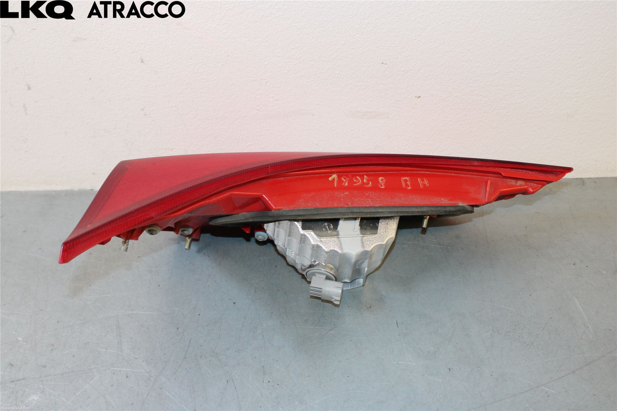 Toyota AURIS 13-19 Bakljus Lucka Hö