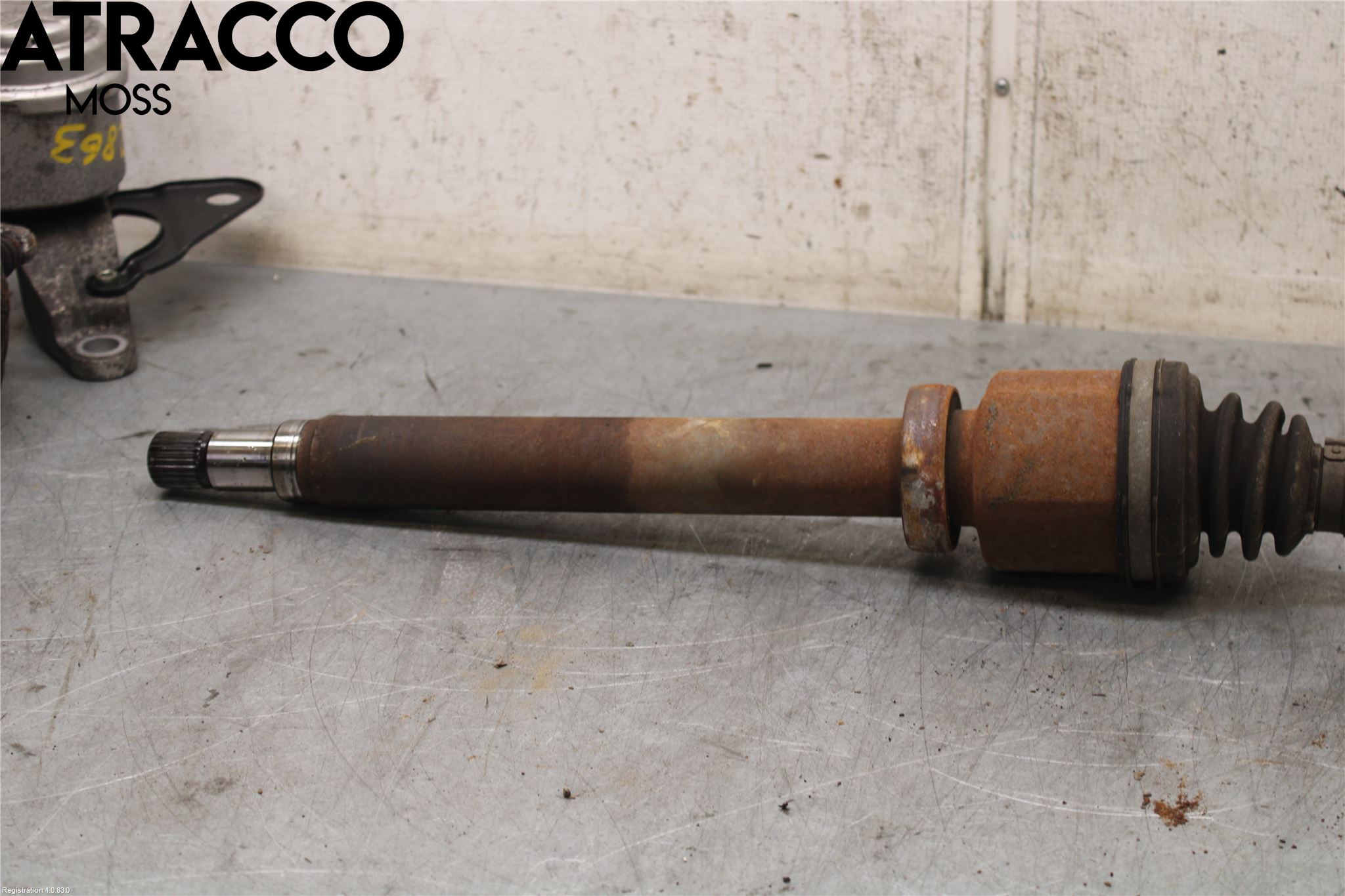 Volvo V60 11-13 Drivaxel Fram Höger