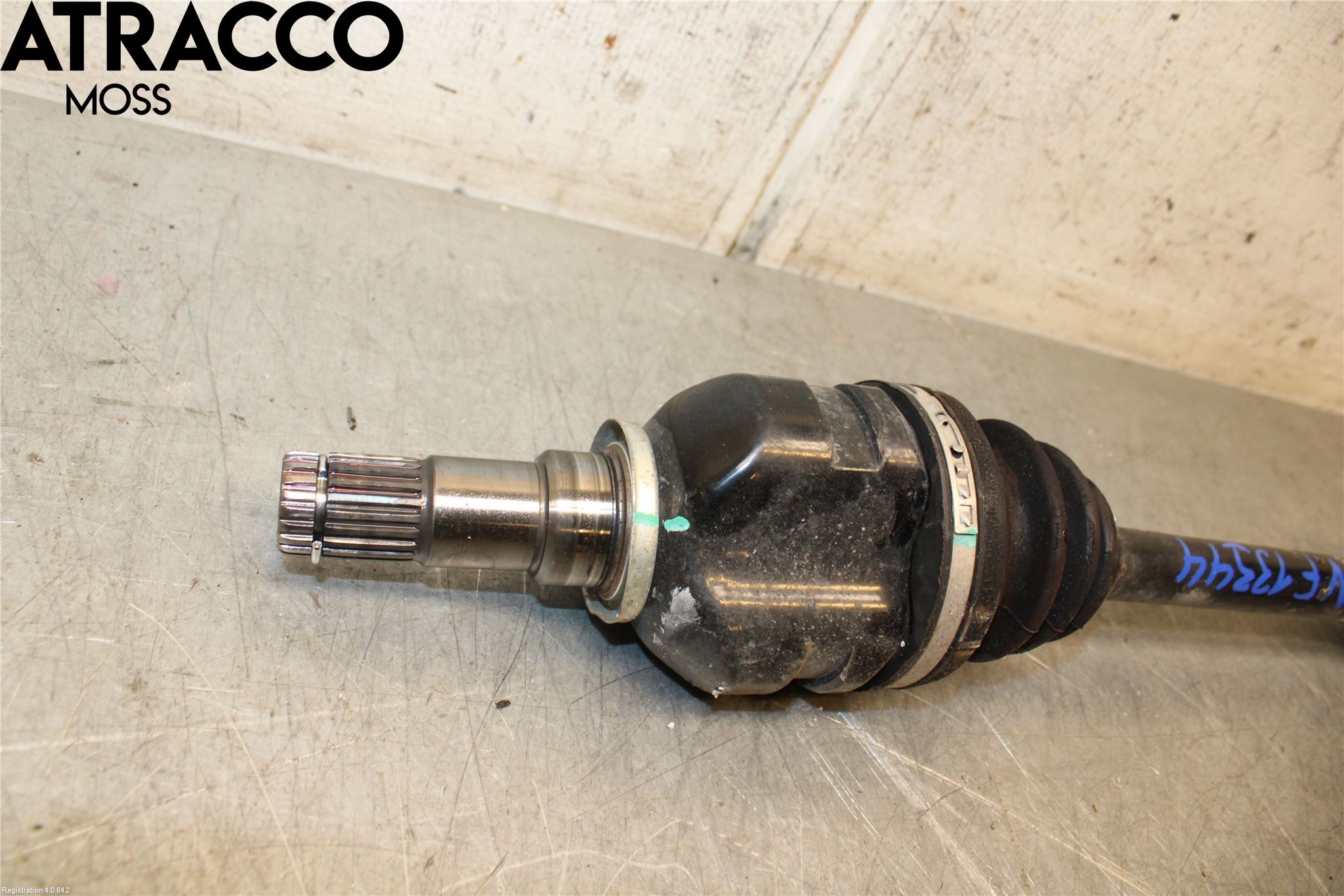 Toyota YARIS XP130 15-20 Drivaxel Fram Vänster