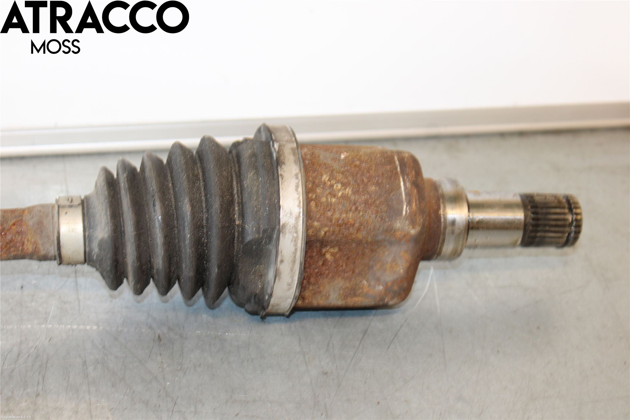 Ford FOCUS 15-18 Drivaxel Fram Vänster