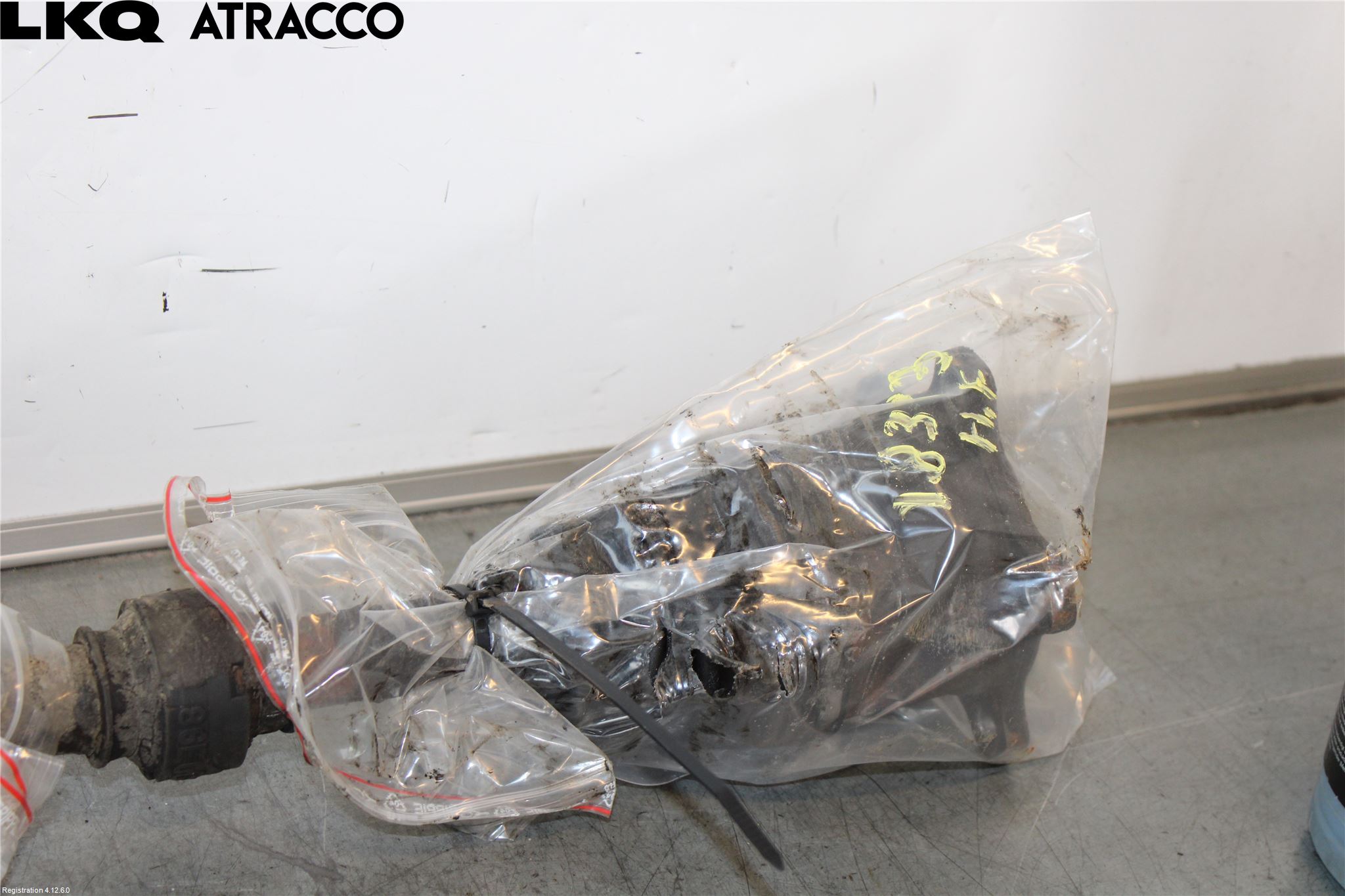 Nissan X-TRAIL     01-07 Drivaxel Fram Höger
