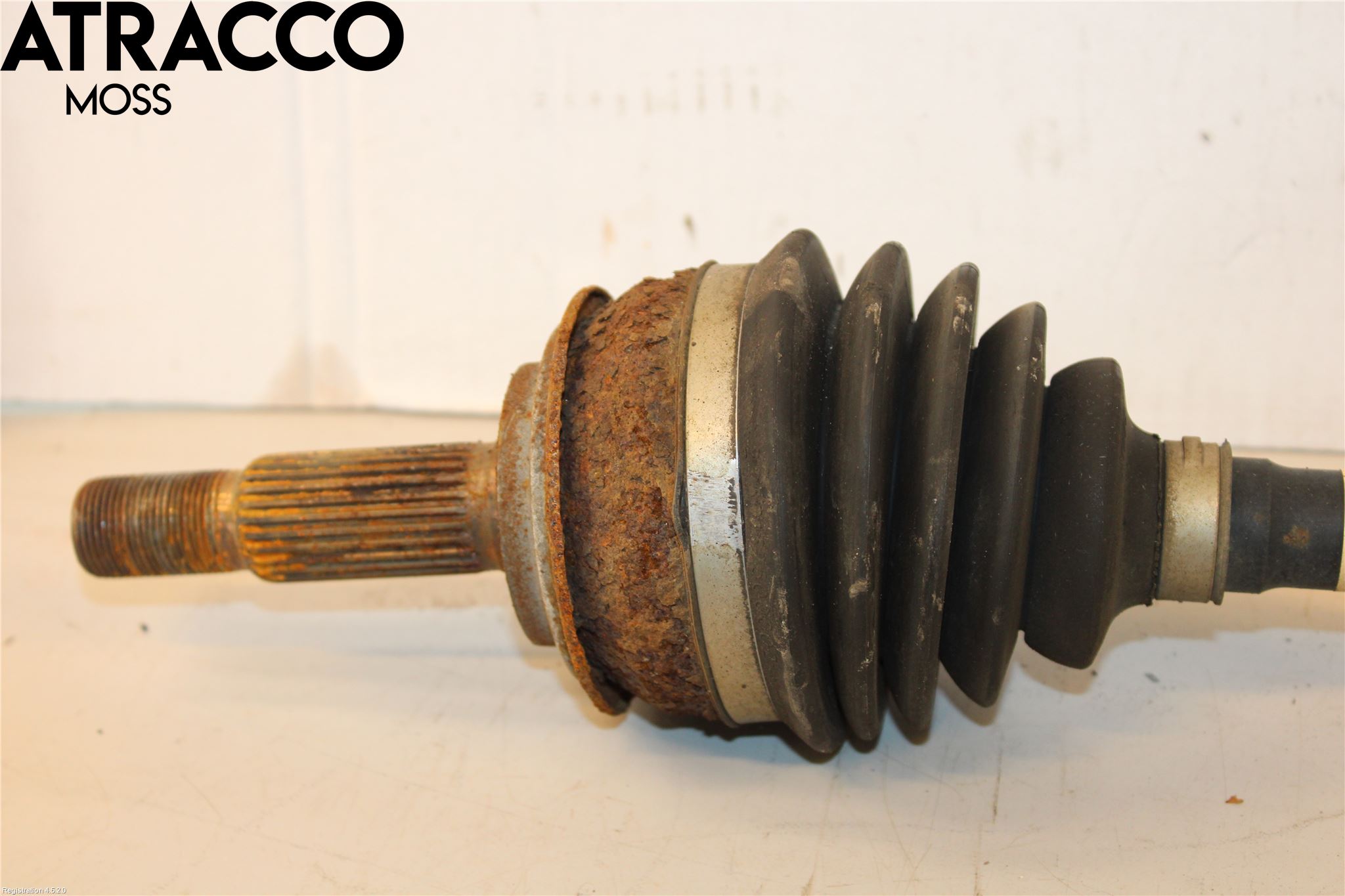 Toyota YARIS XP130 12-14 Drivaxel Fram Vänster