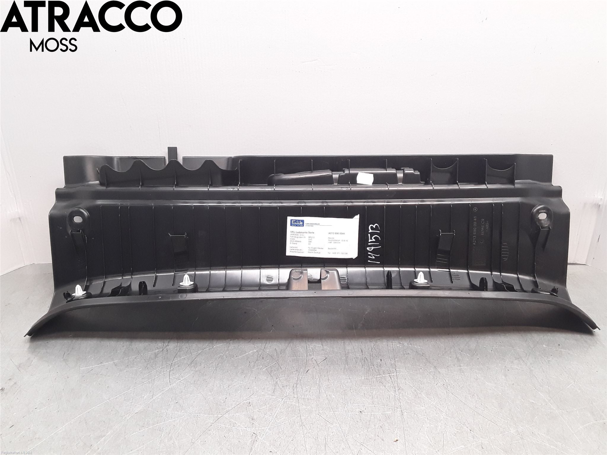 Mercedes-Benz MB E-KLASS (W213) 16-23 Inrbagagerumklädsel-Golv