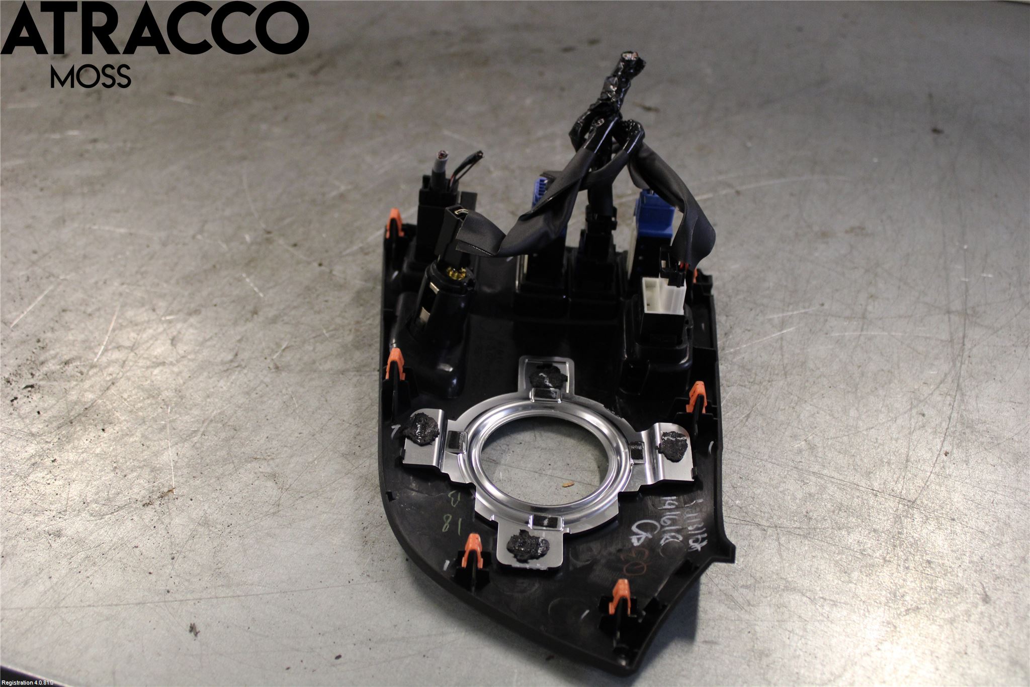 Toyota AURIS 13-19 Instrumentkonsoll Golv
